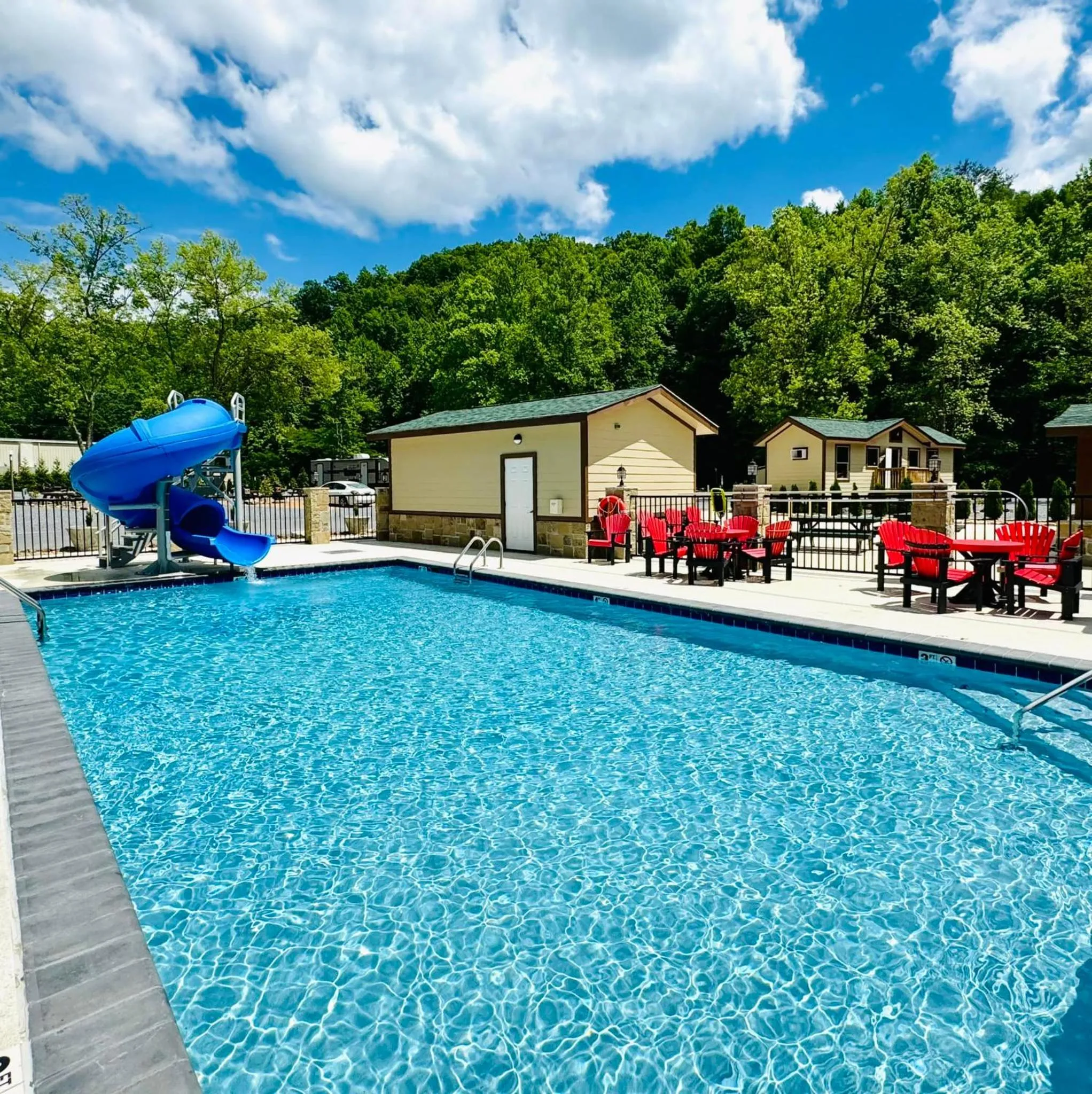 Pool view in Dudley Creek RV Resort