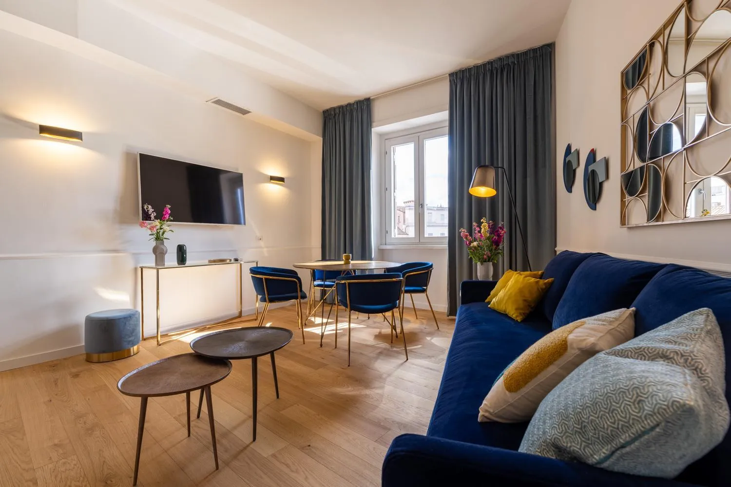 TV and multimedia in Navona 49 Luxury Suites&Apartment