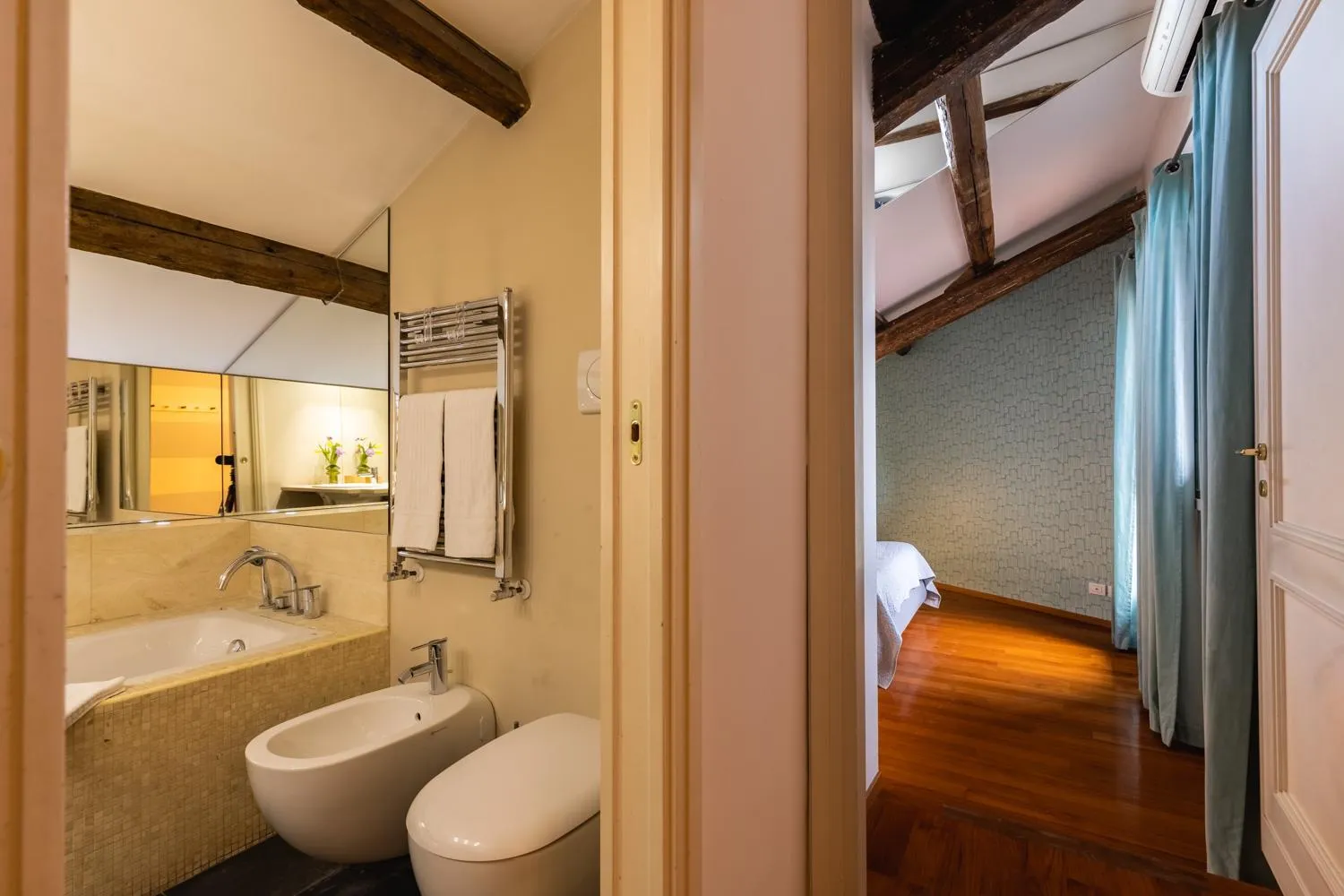 Toilet in Navona 49 Luxury Suites&Apartment