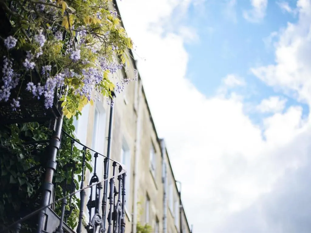Property building in Percy Place Bath
