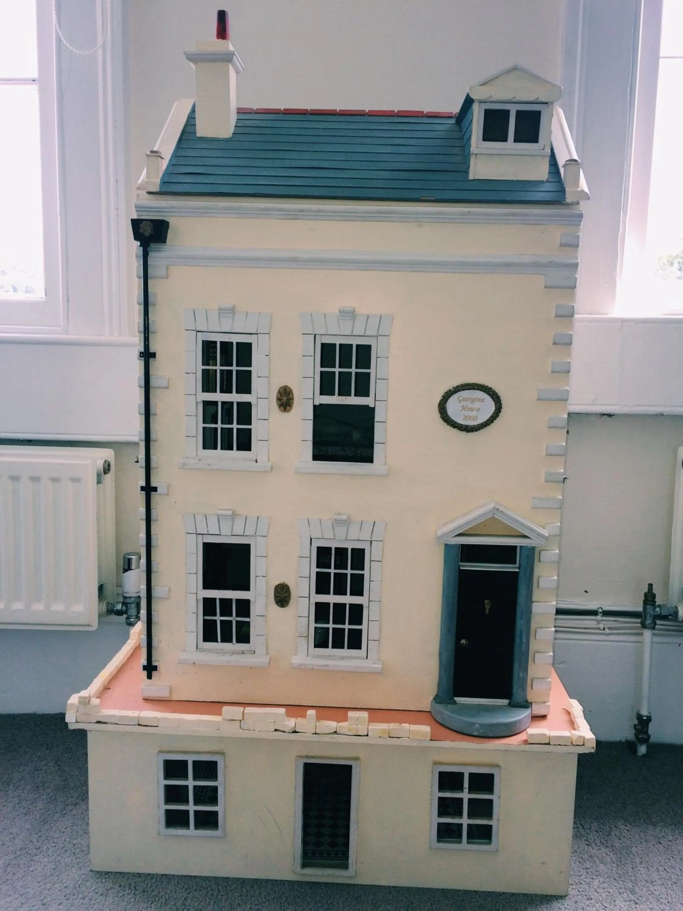 Living room in Percy Place Bath