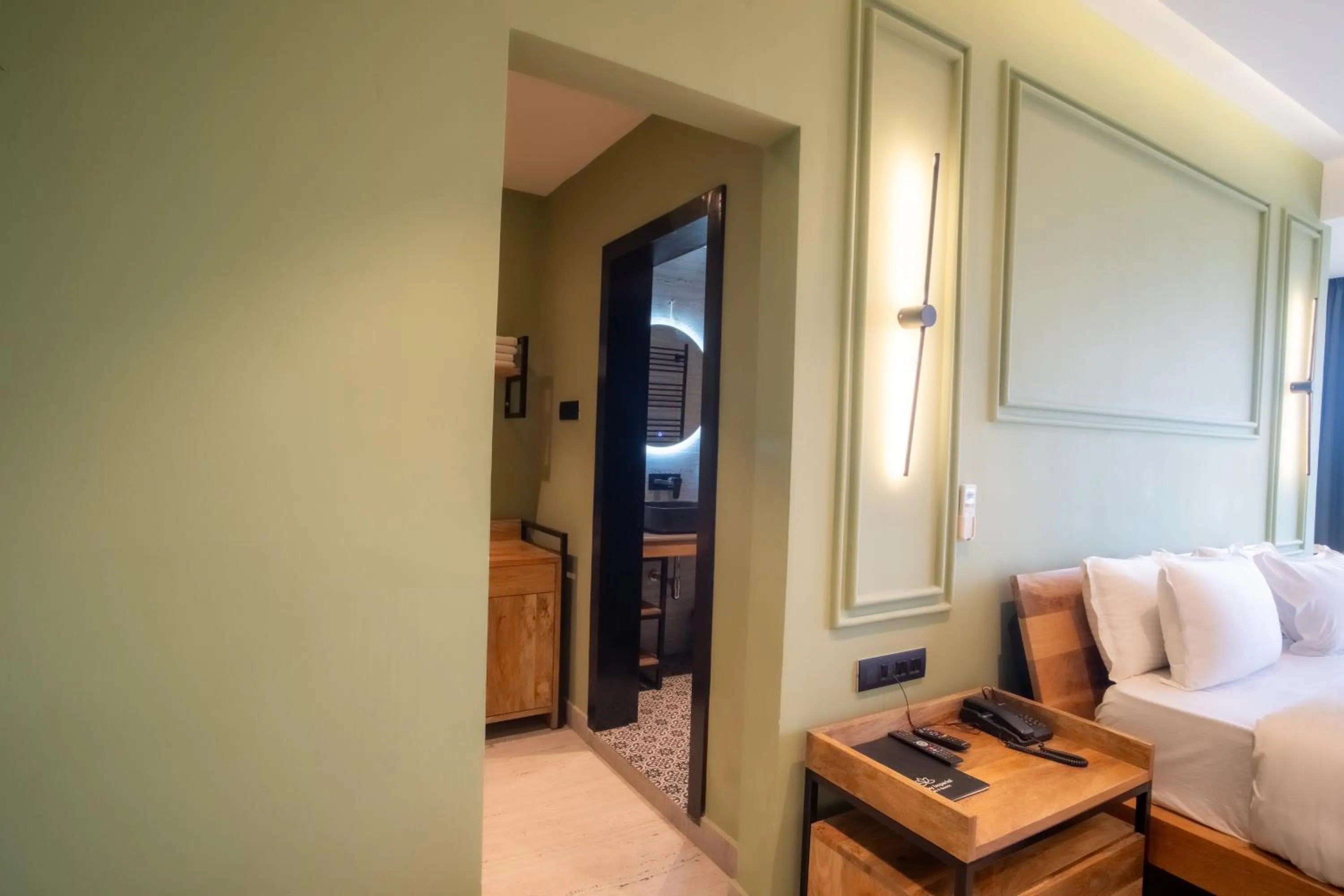 Bed in The Sky Imperial, Jodhpur