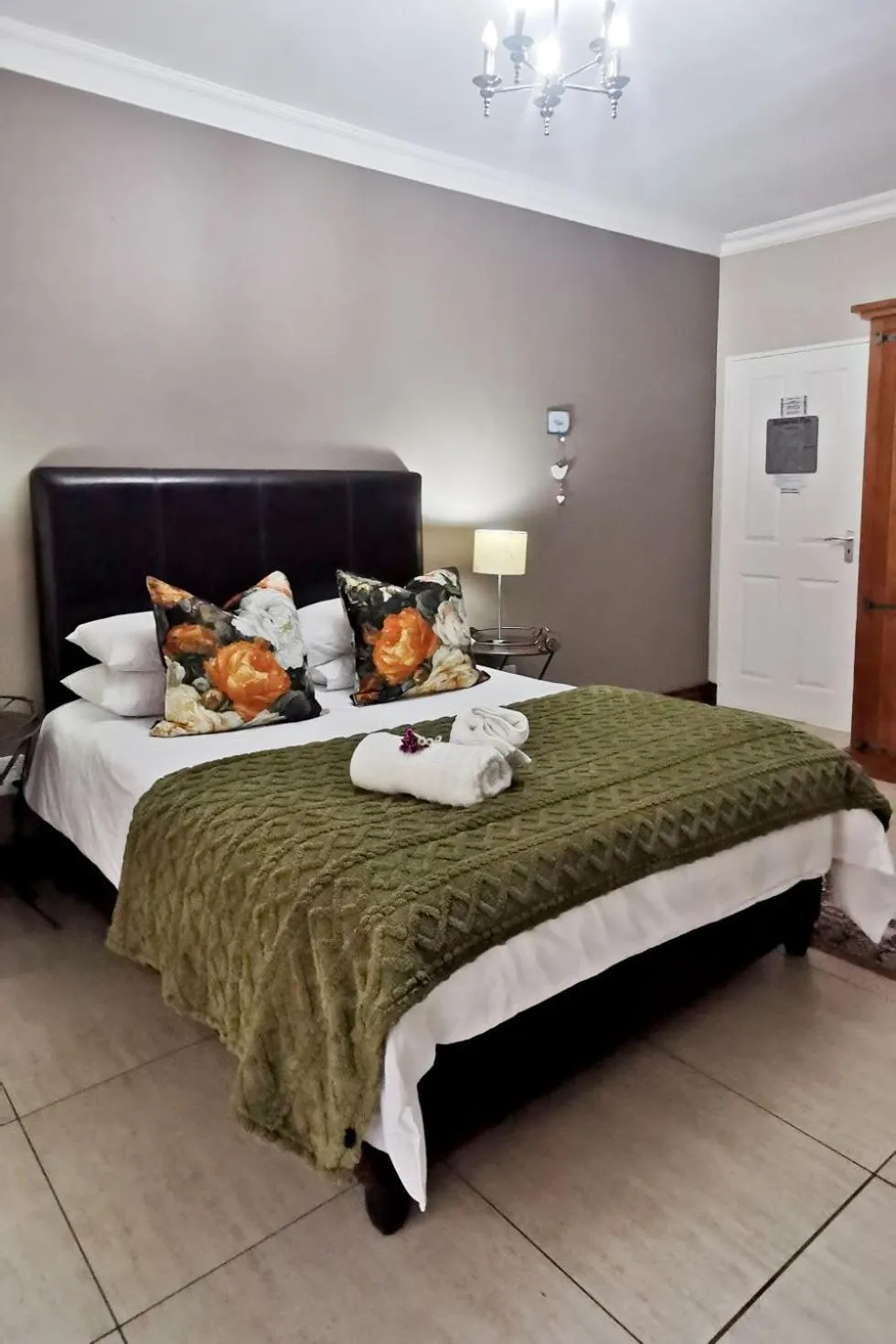 Bedroom, Bed in Bokmakierie Gastehuis Emalahleni Pty Ltd