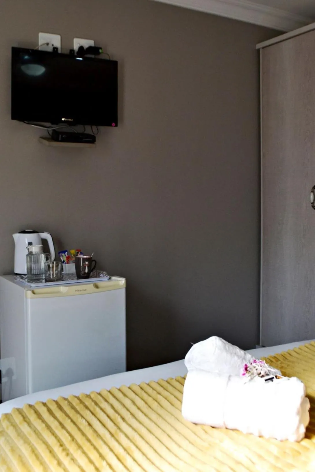 Bedroom, Bed in Bokmakierie Gastehuis Emalahleni Pty Ltd