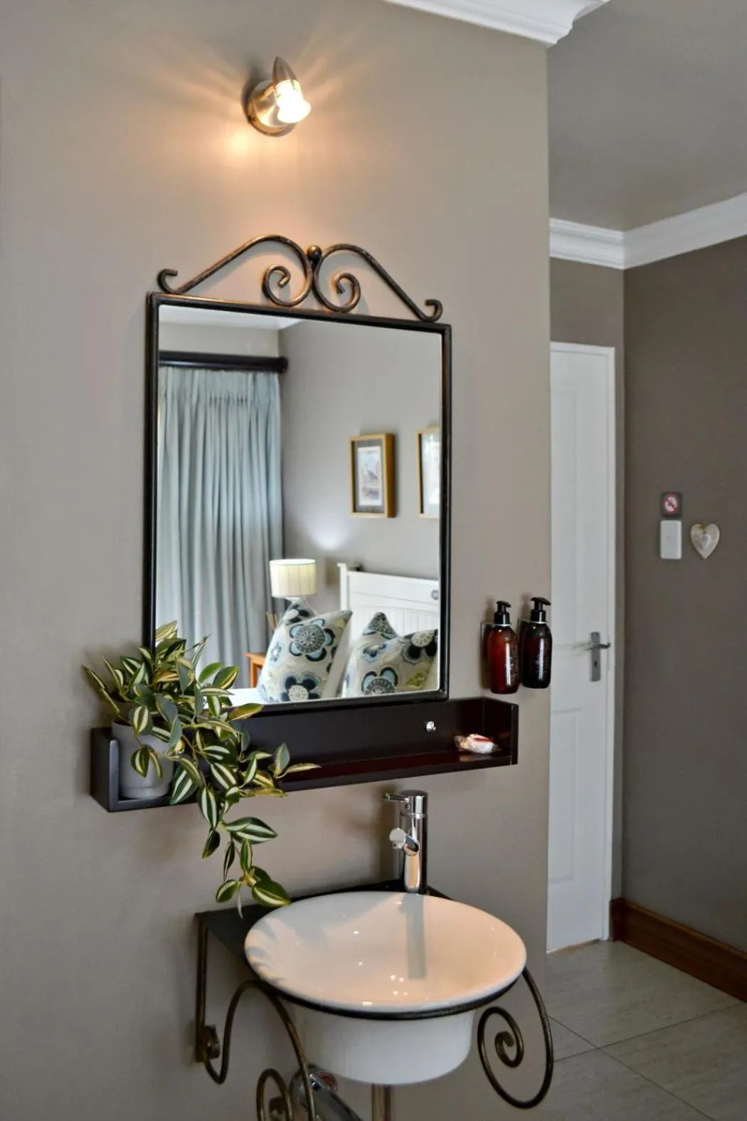 Bedroom, Bed in Bokmakierie Gastehuis Emalahleni Pty Ltd