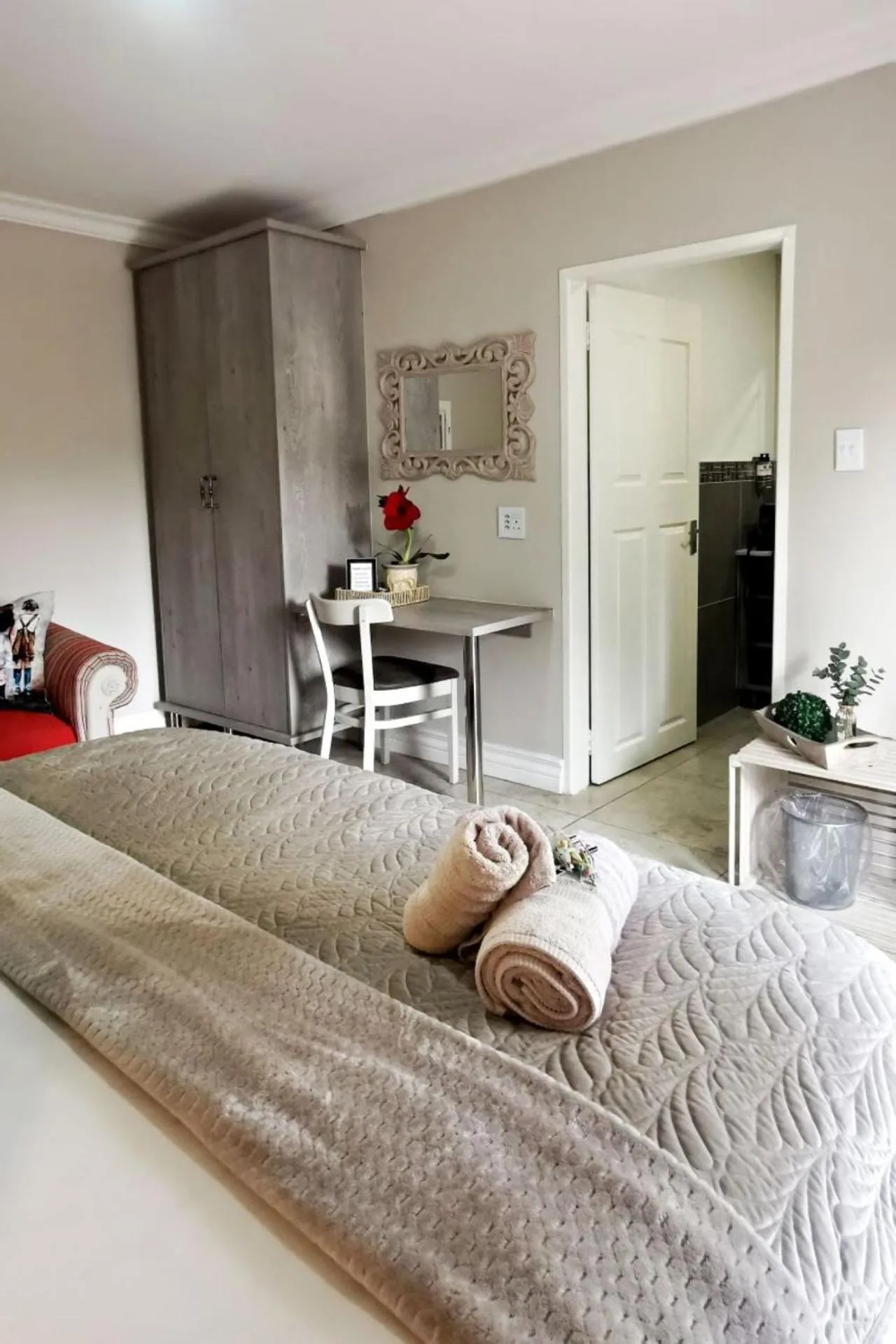 View (from property/room), Bed in Bokmakierie Gastehuis Emalahleni Pty Ltd