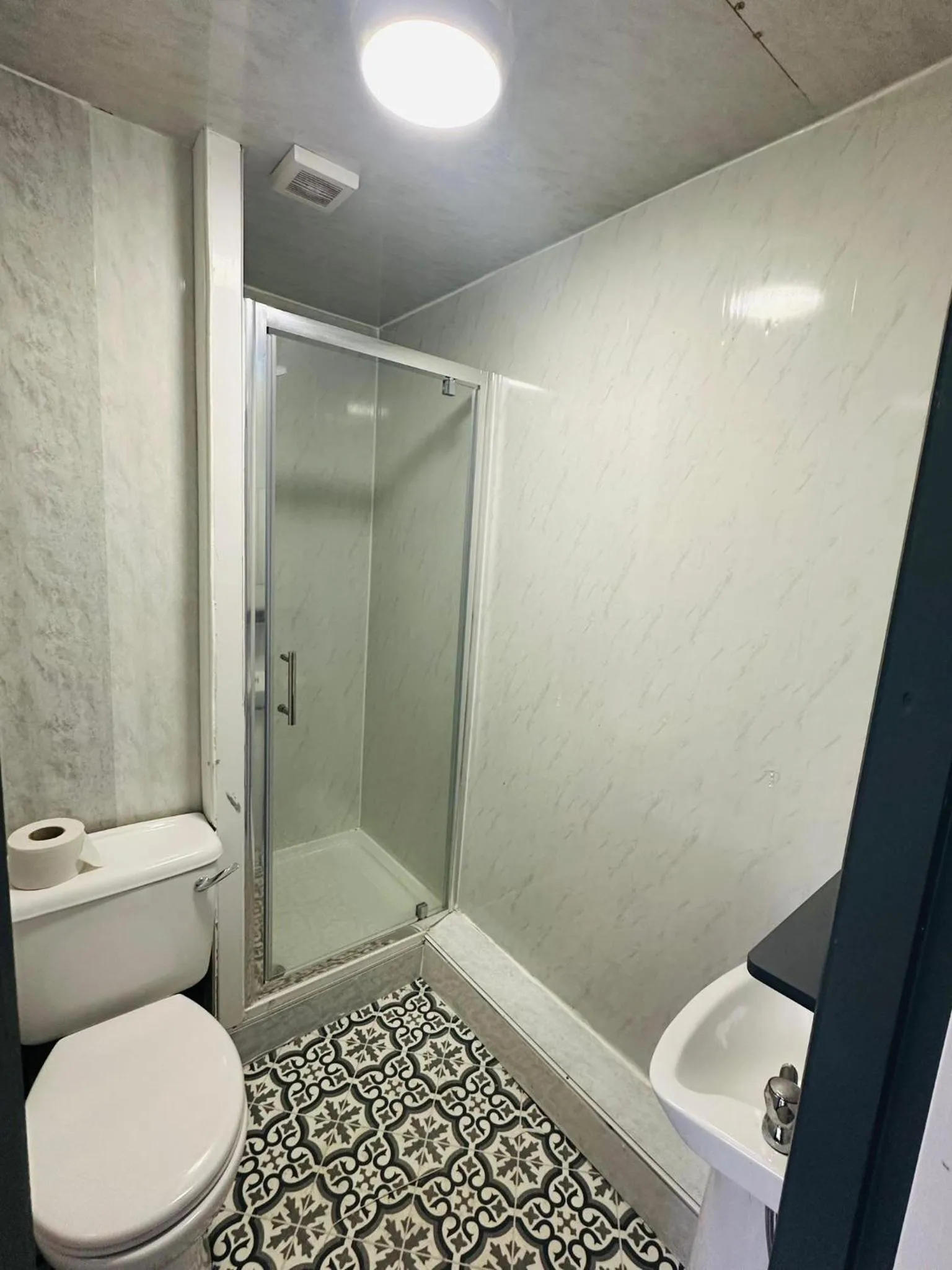 Bedroom in The New Valron Hotel