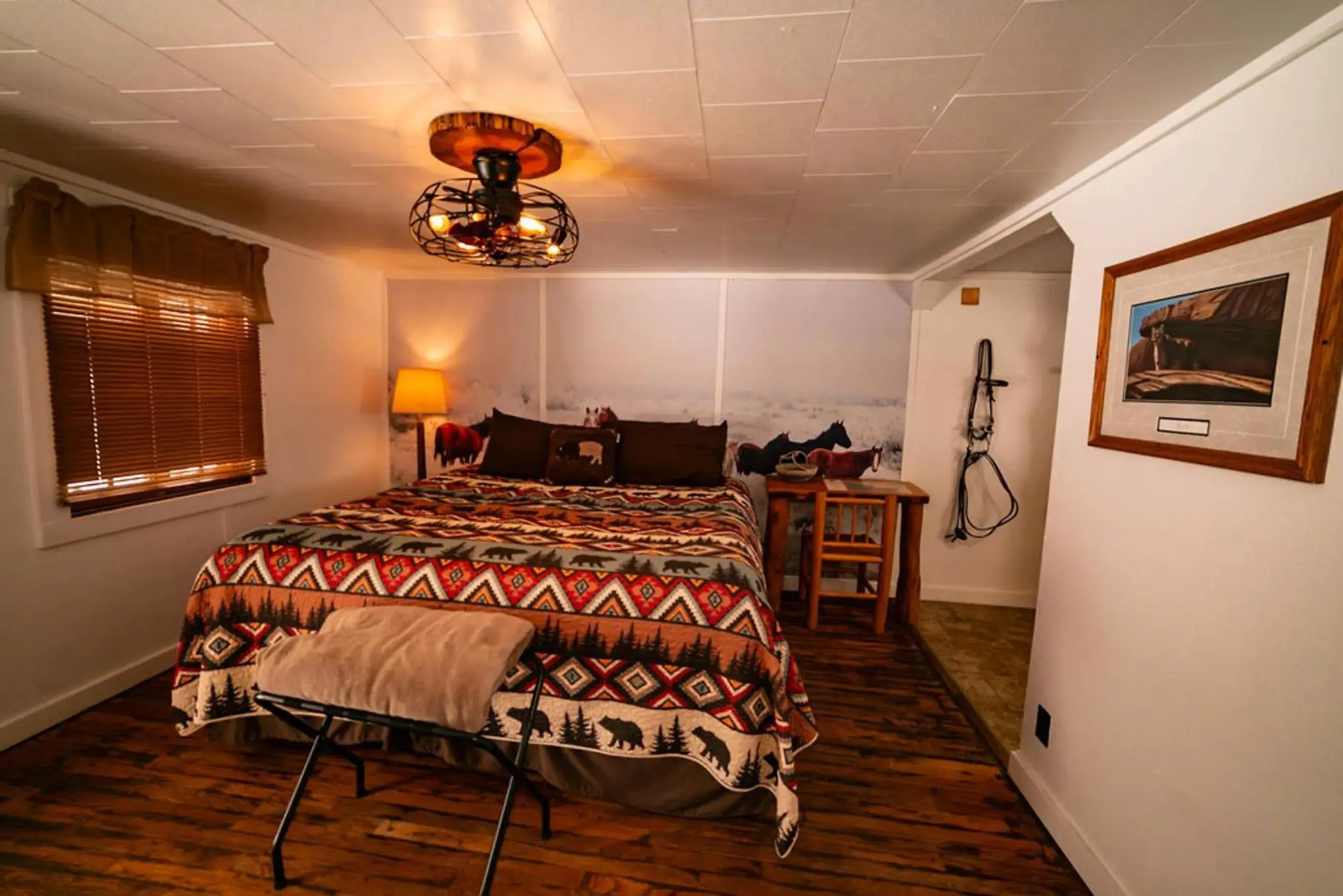 King Room in Chinook Winds Lodge King Room in Chinook Winds Lodge