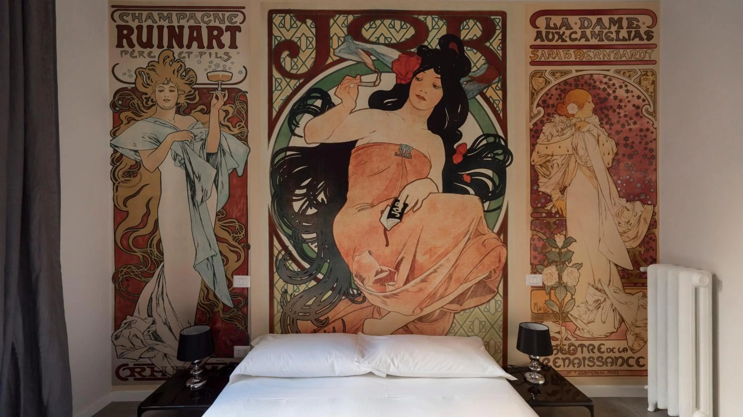 Decorative detail, Bed in Italianway-Melzo 12