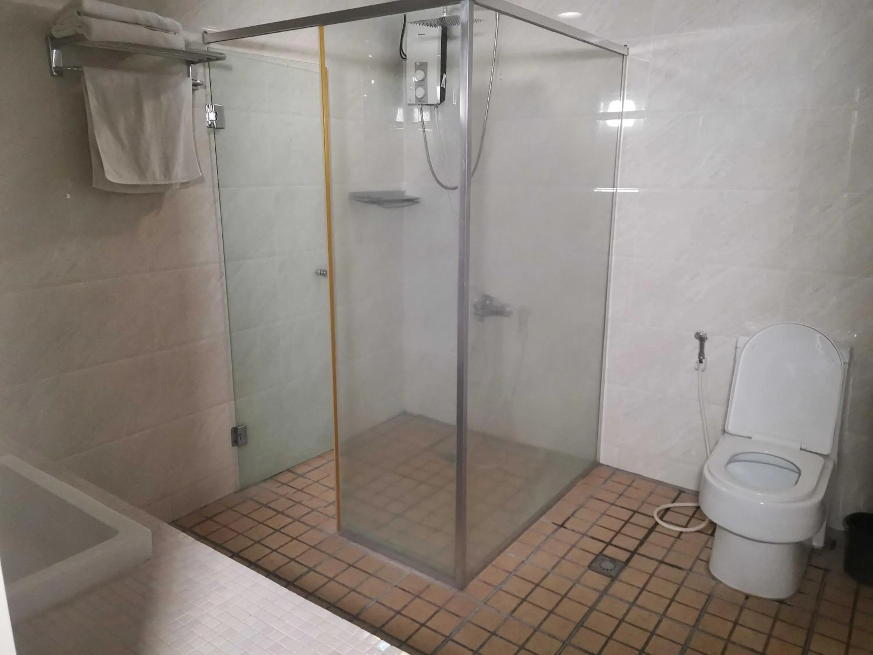 Bathroom in Townhouse Oak Vera Hotel Near Clark International Airport