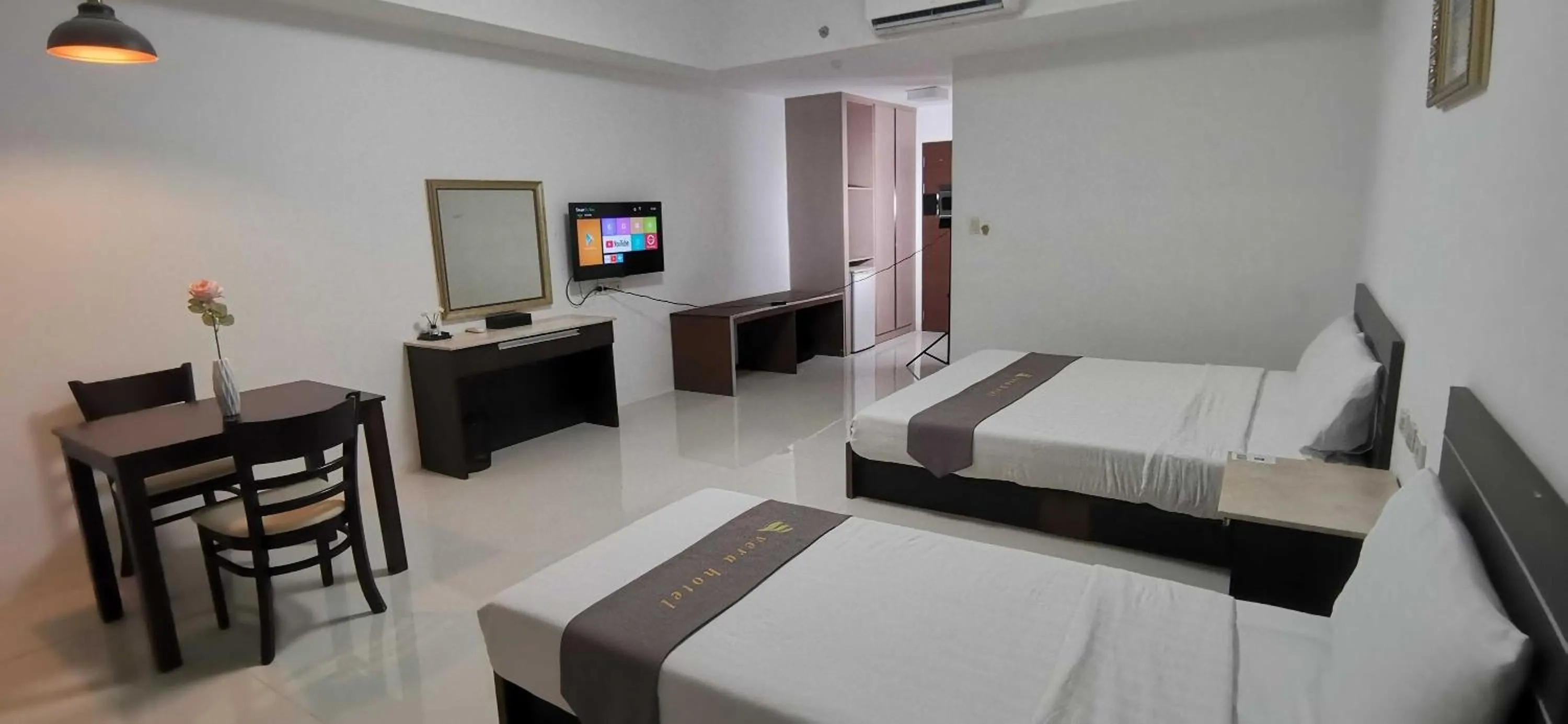 Bedroom, Bed in Townhouse Oak Vera Hotel Near Clark International Airport