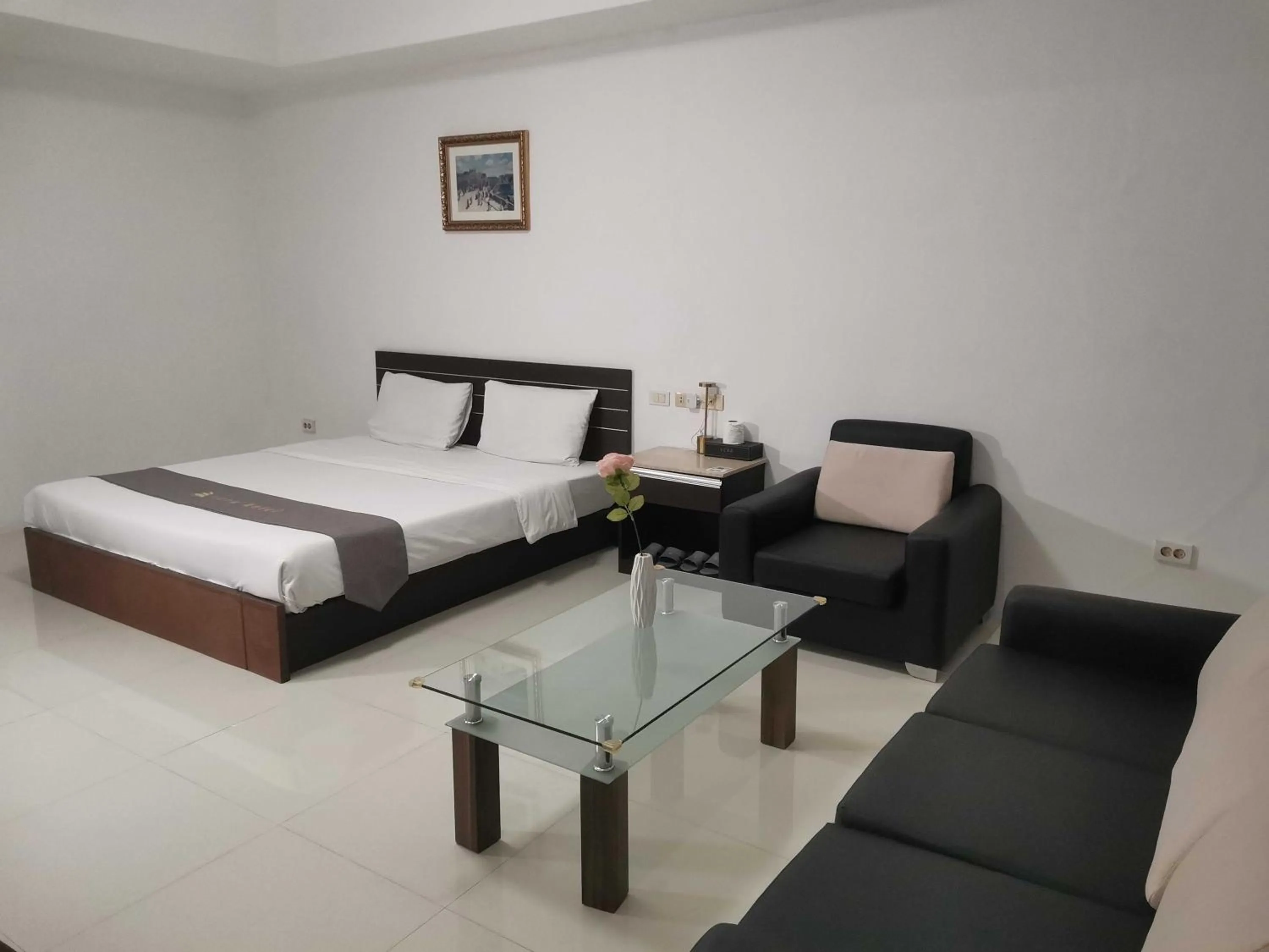Bedroom, Bed in Townhouse Oak Vera Hotel Near Clark International Airport