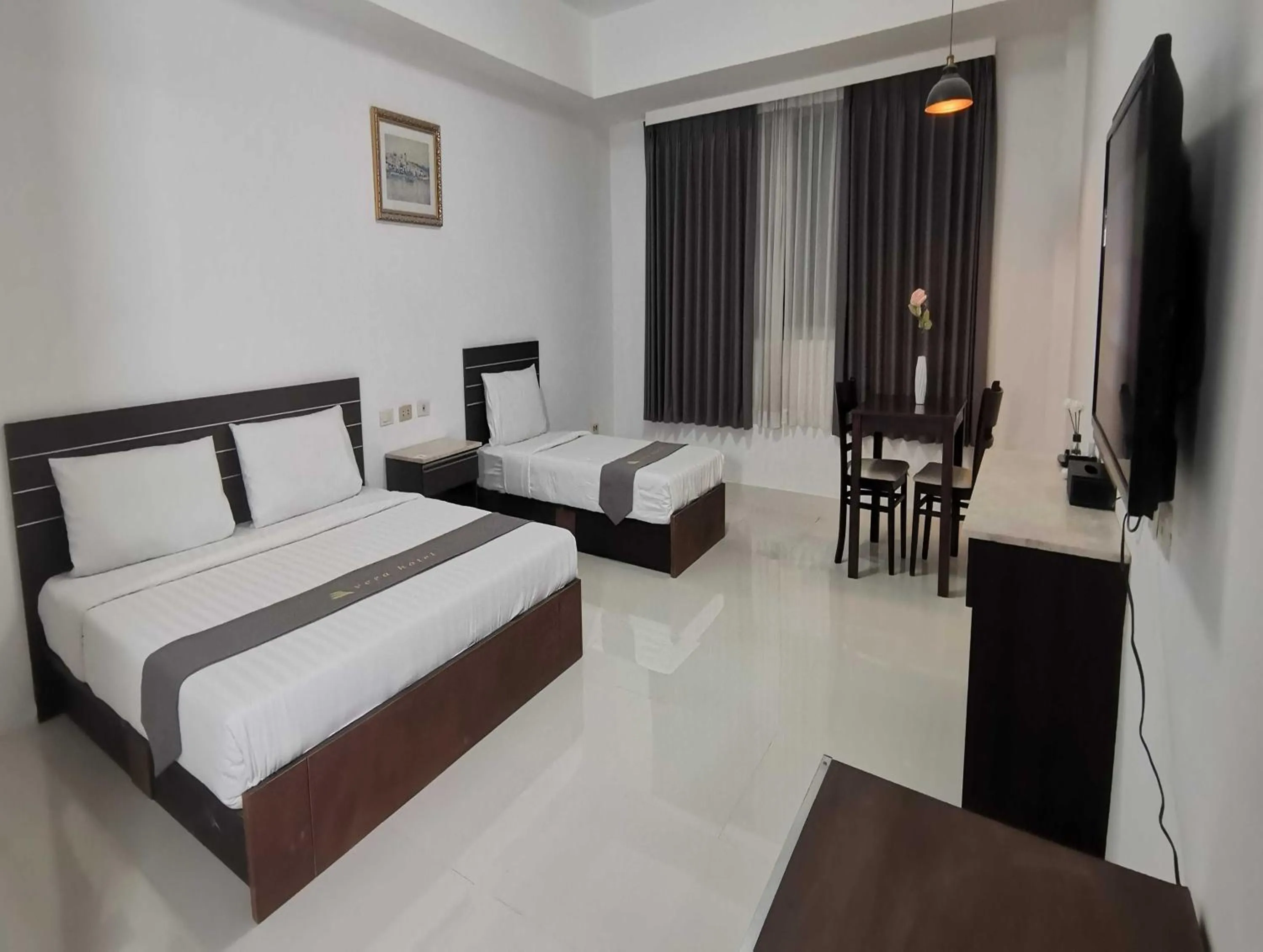 Photo of the whole room, Bed in Townhouse Oak Vera Hotel Near Clark International Airport