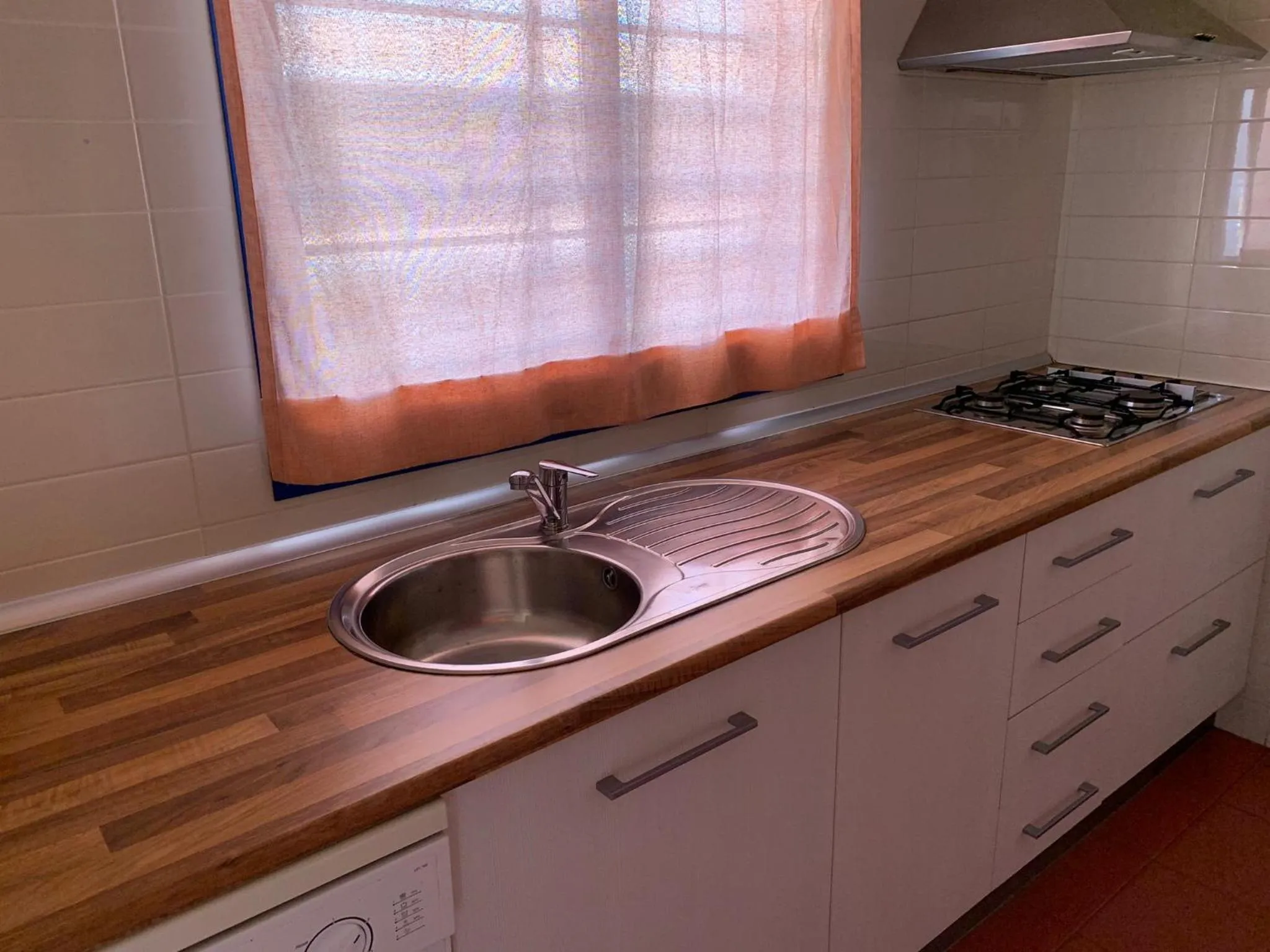 Kitchen or kitchenette in Life Apartments Costa Ballena