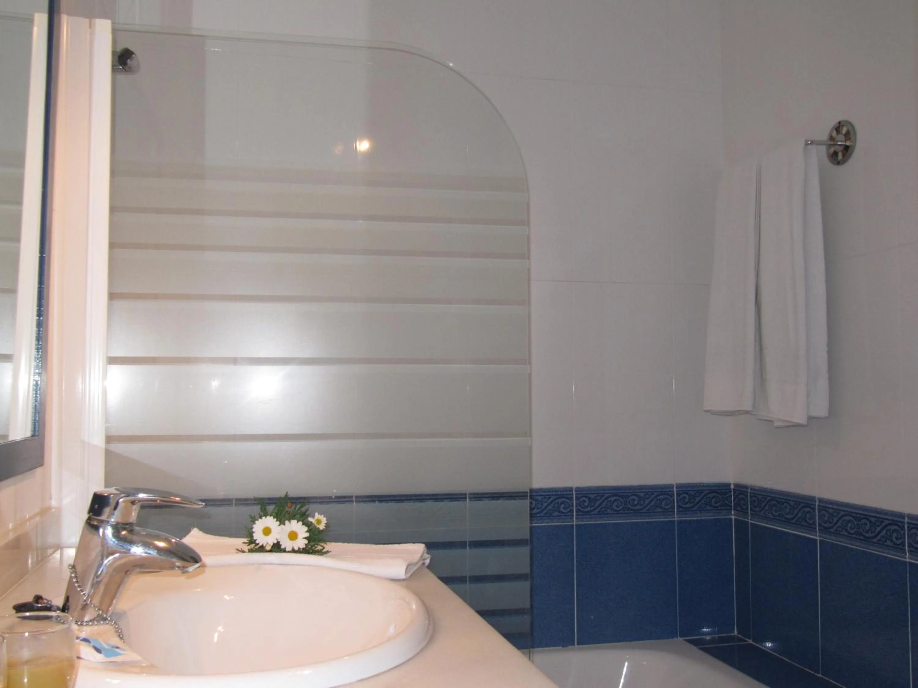 Bathroom in Life Apartments Costa Ballena