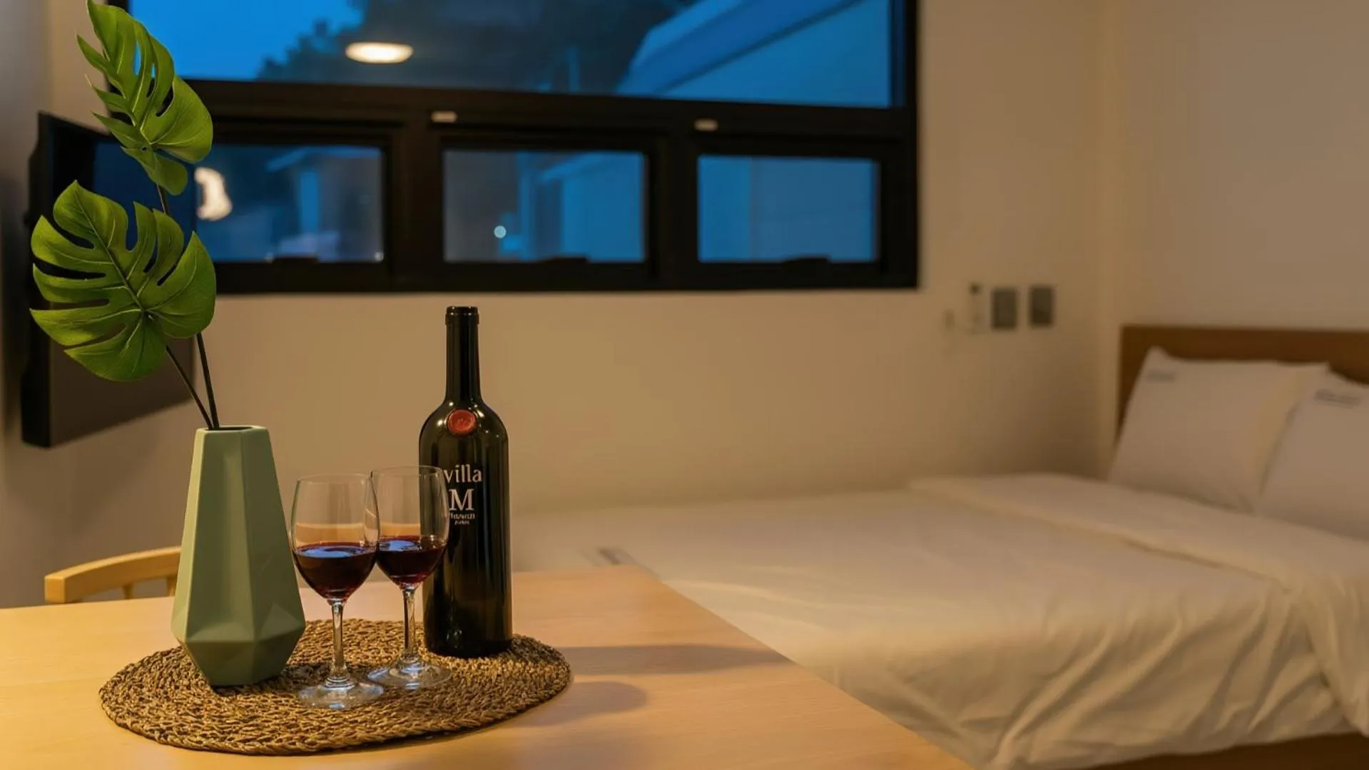 Property building, Bed in Yeosu Nangmanstay pension