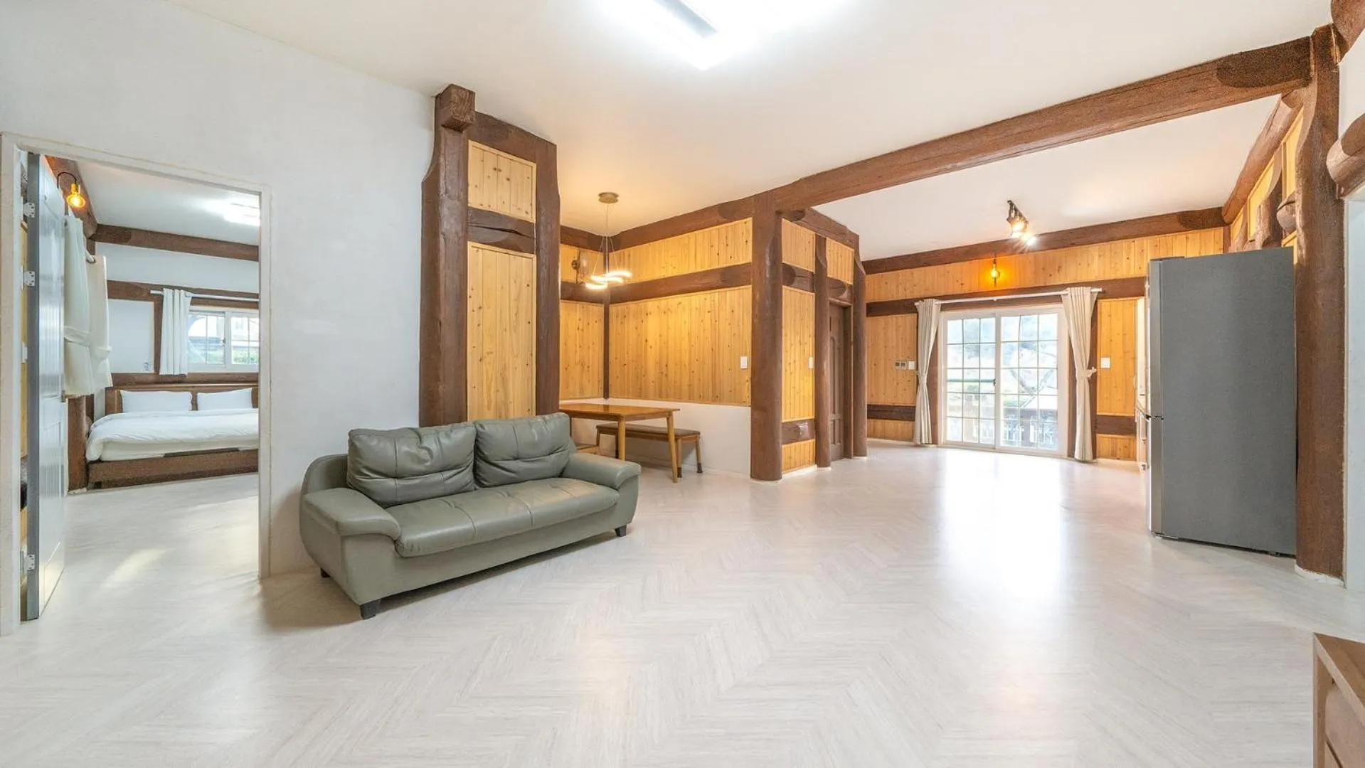 Property building in Seokmodo supsokbadapunggyeong pension