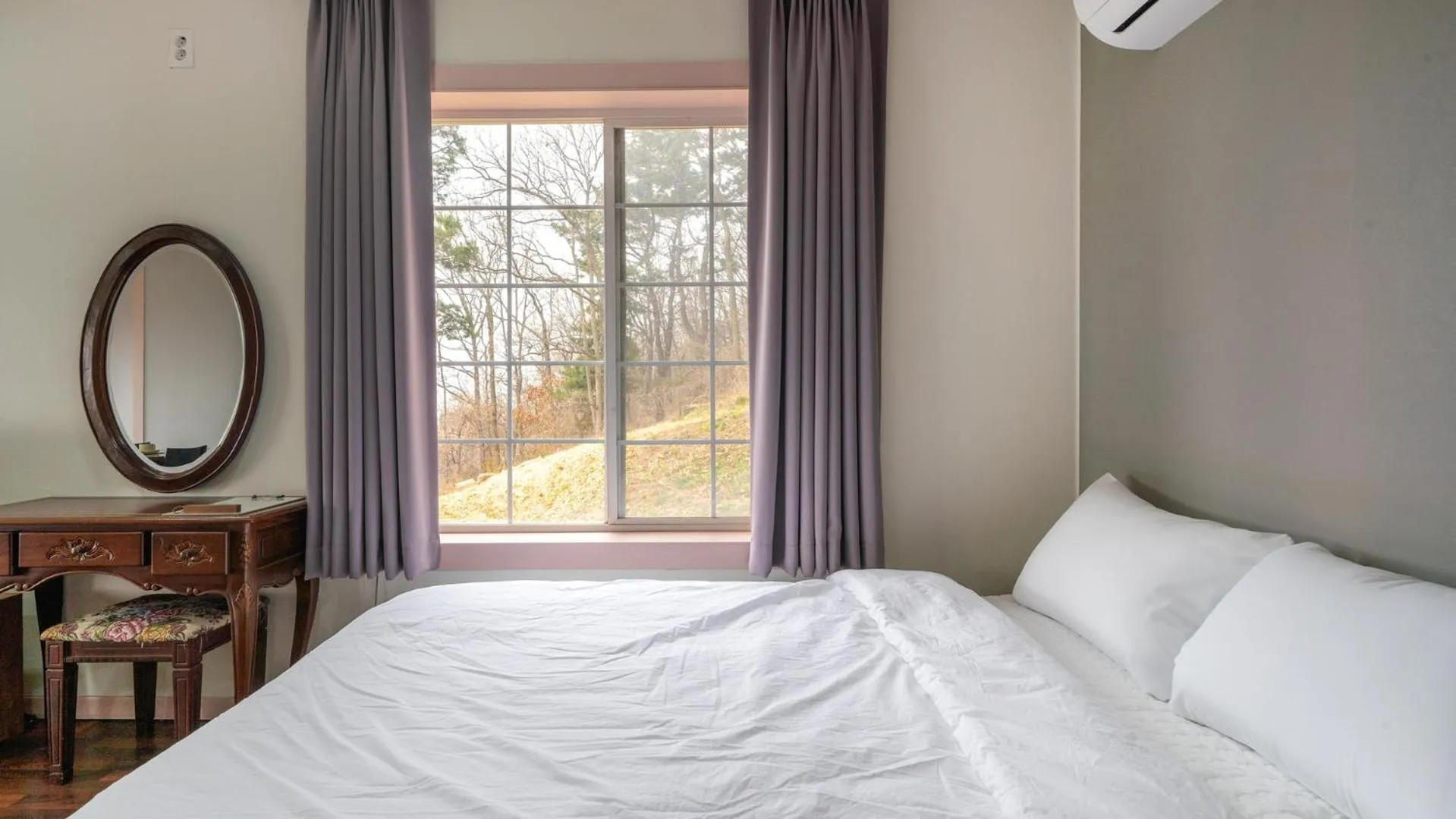 Property building, Bed in Seokmodo supsokbadapunggyeong pension