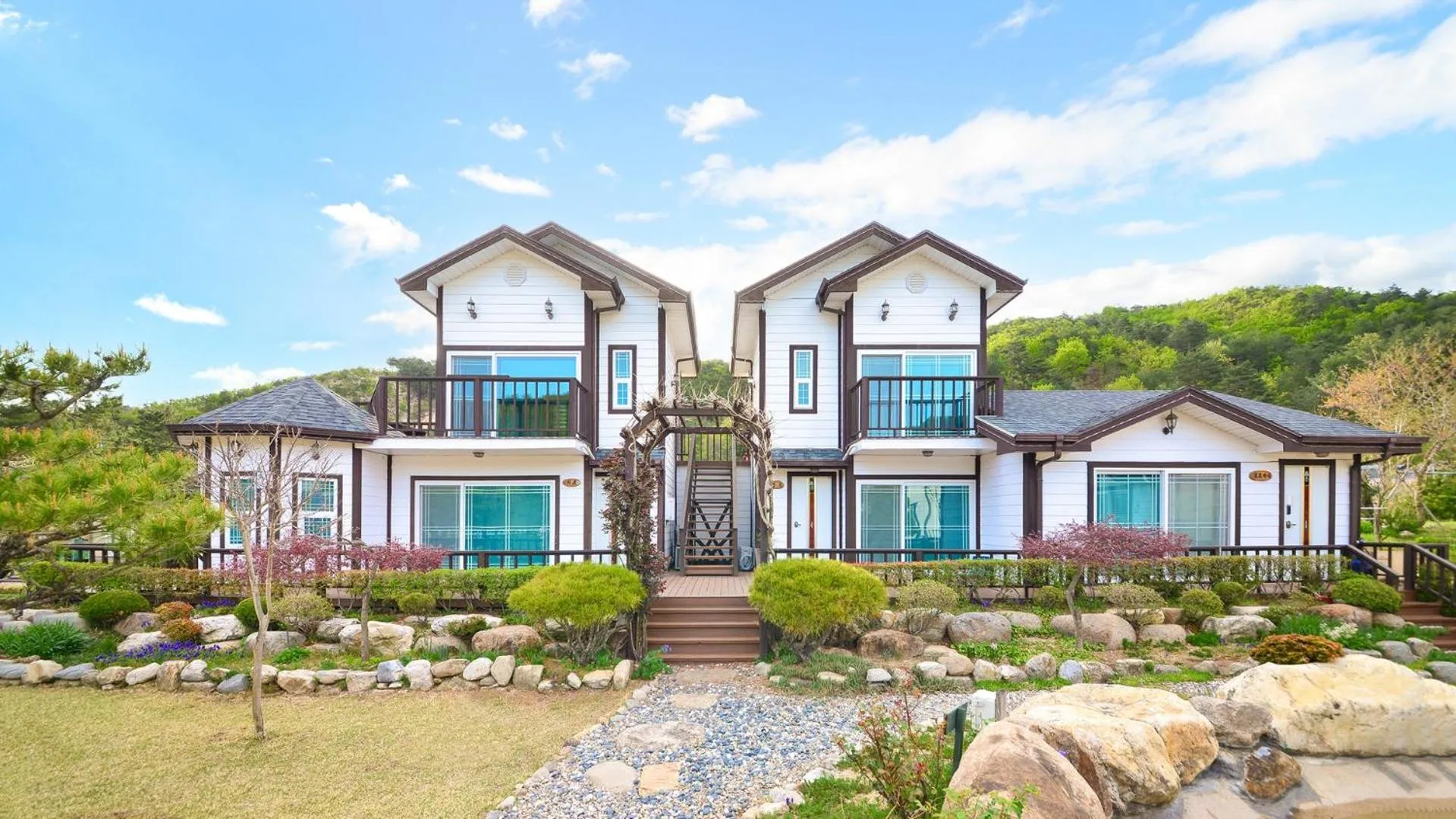 Property building in Samcheok Herb Pension