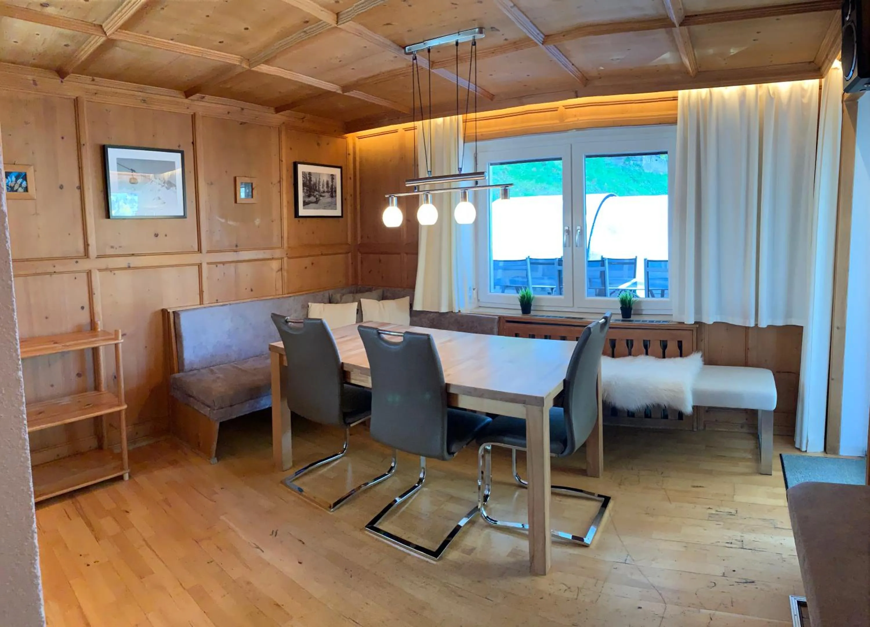 Dining area in Ferienhaus Freizeit