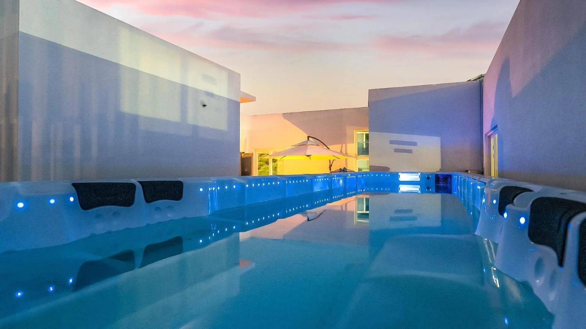 Property building in GYEONGJU LINEVIEW POOLVILLA