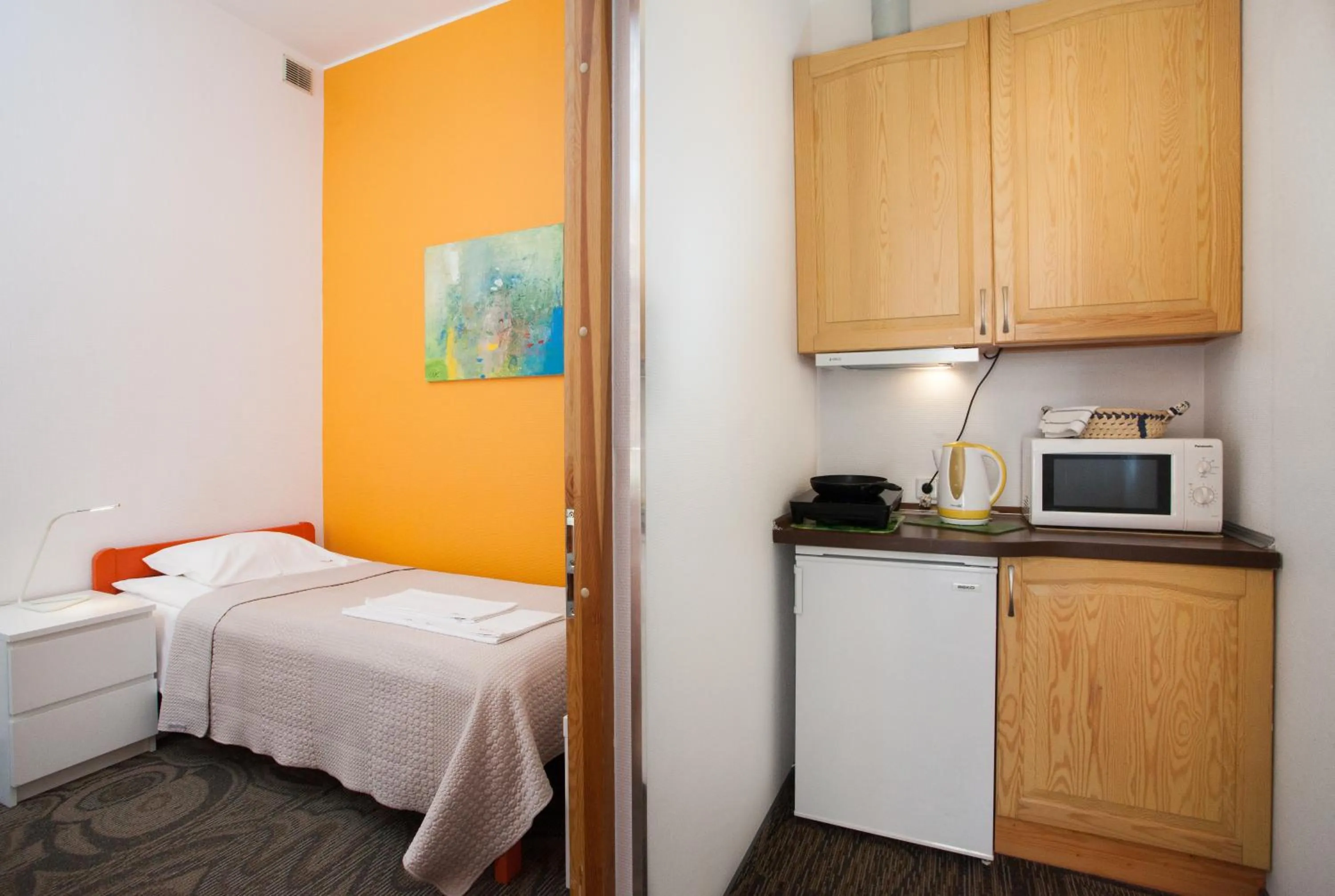 Kitchen or kitchenette, Bed in Moja Accommodation