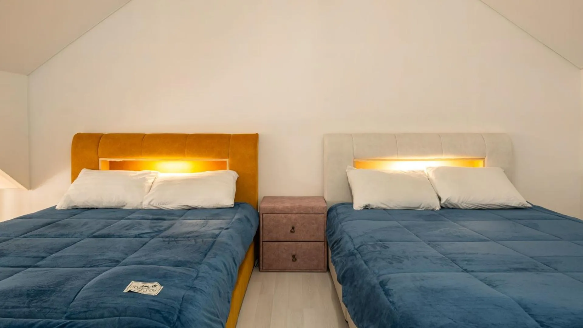 Property building, Bed in Gapyeong Benest Pension