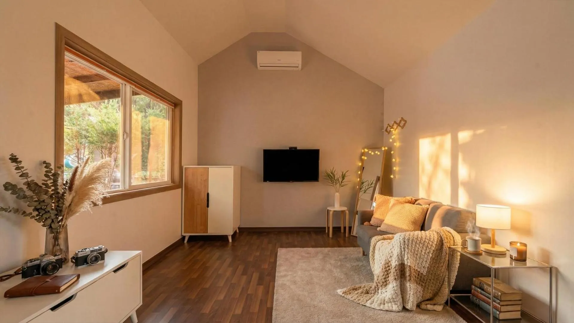 Property building, Bed in Gapyeong Daon Dokchae Pension