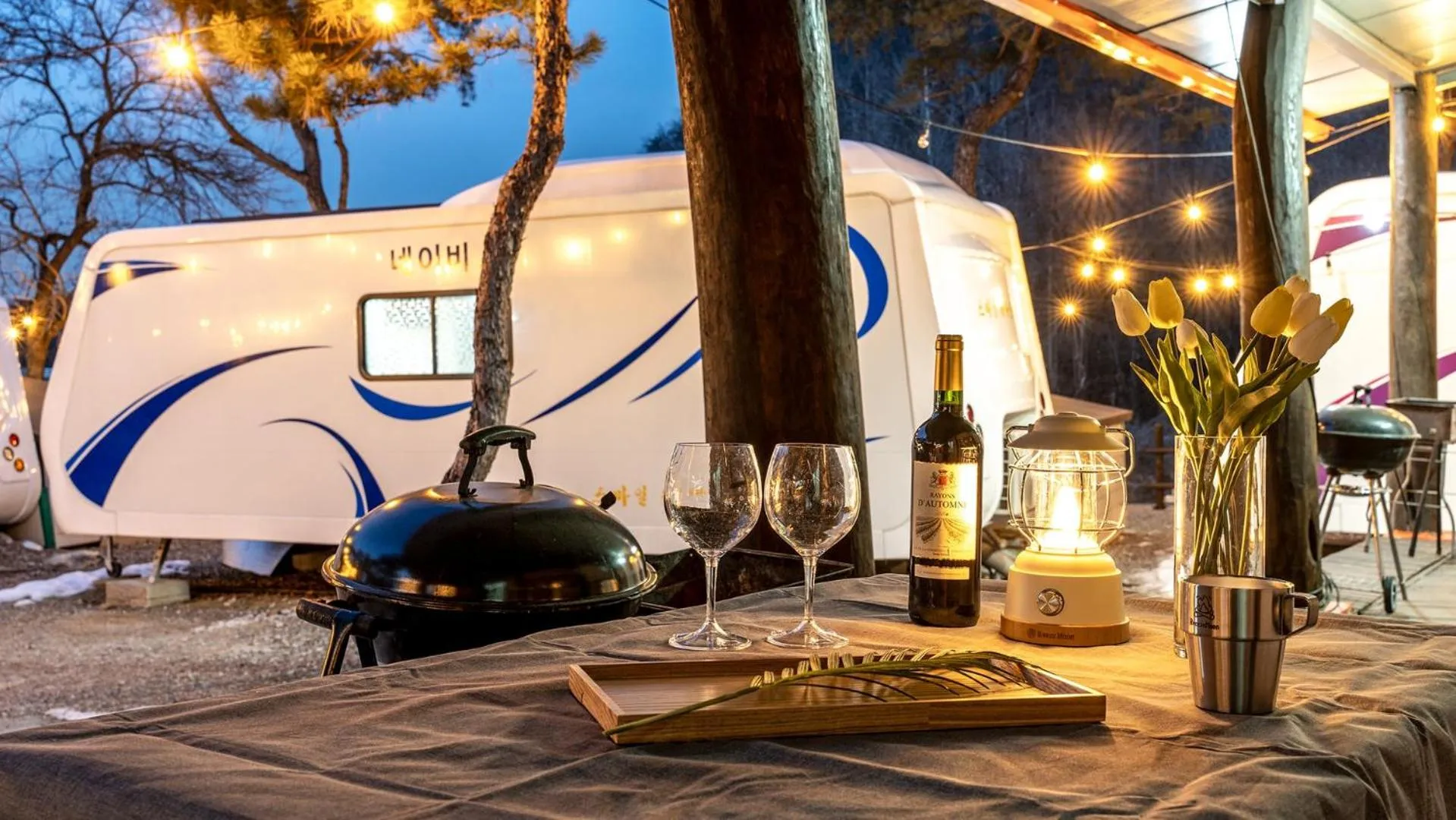 Photo of the whole room in Yangpyeong Smile Caravan Pension