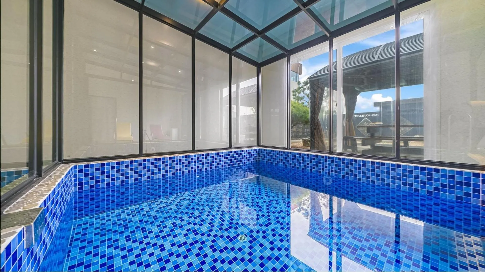 Chuncheon Poolhouse Epop