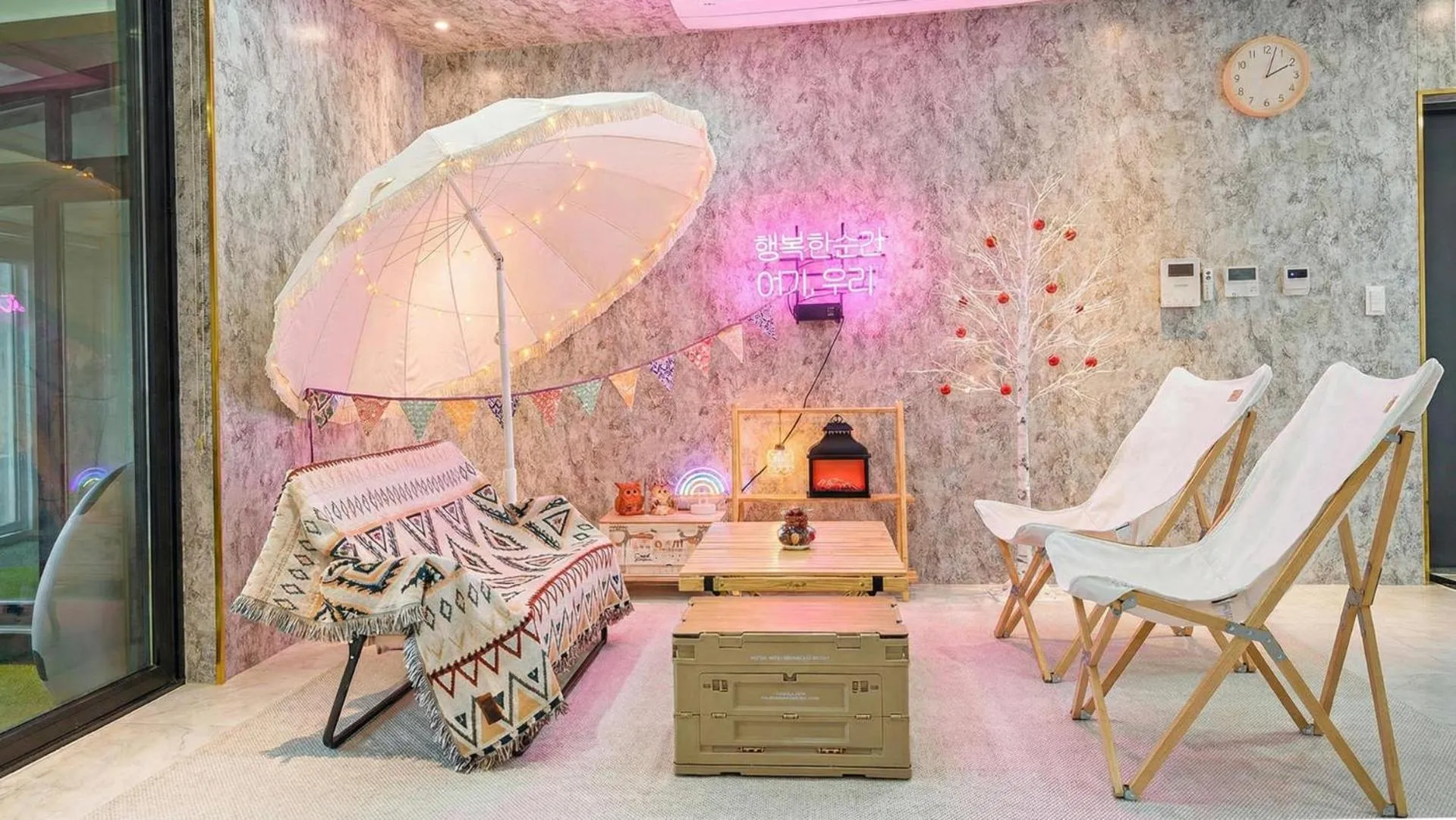 Property building in Chuncheon Poolhouse Epop