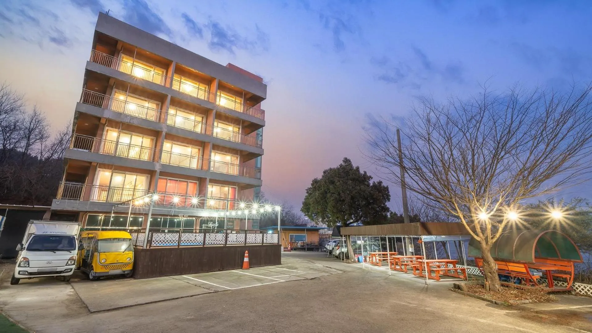 Property building in Daebudo green beach Pension