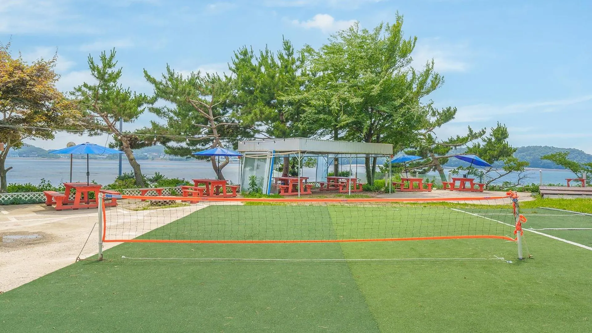 Property building in Daebudo green beach Pension