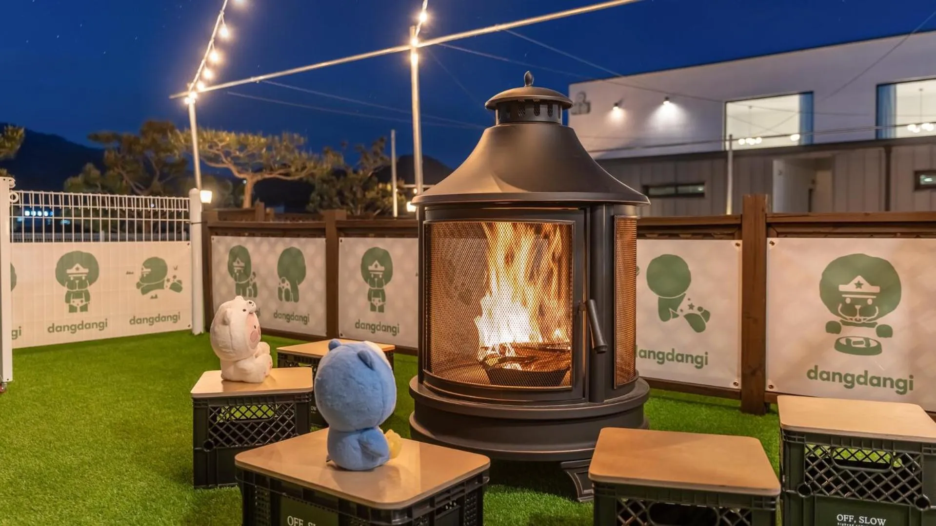 Gapyeong Dangdangi Pet Poolvilla Blue