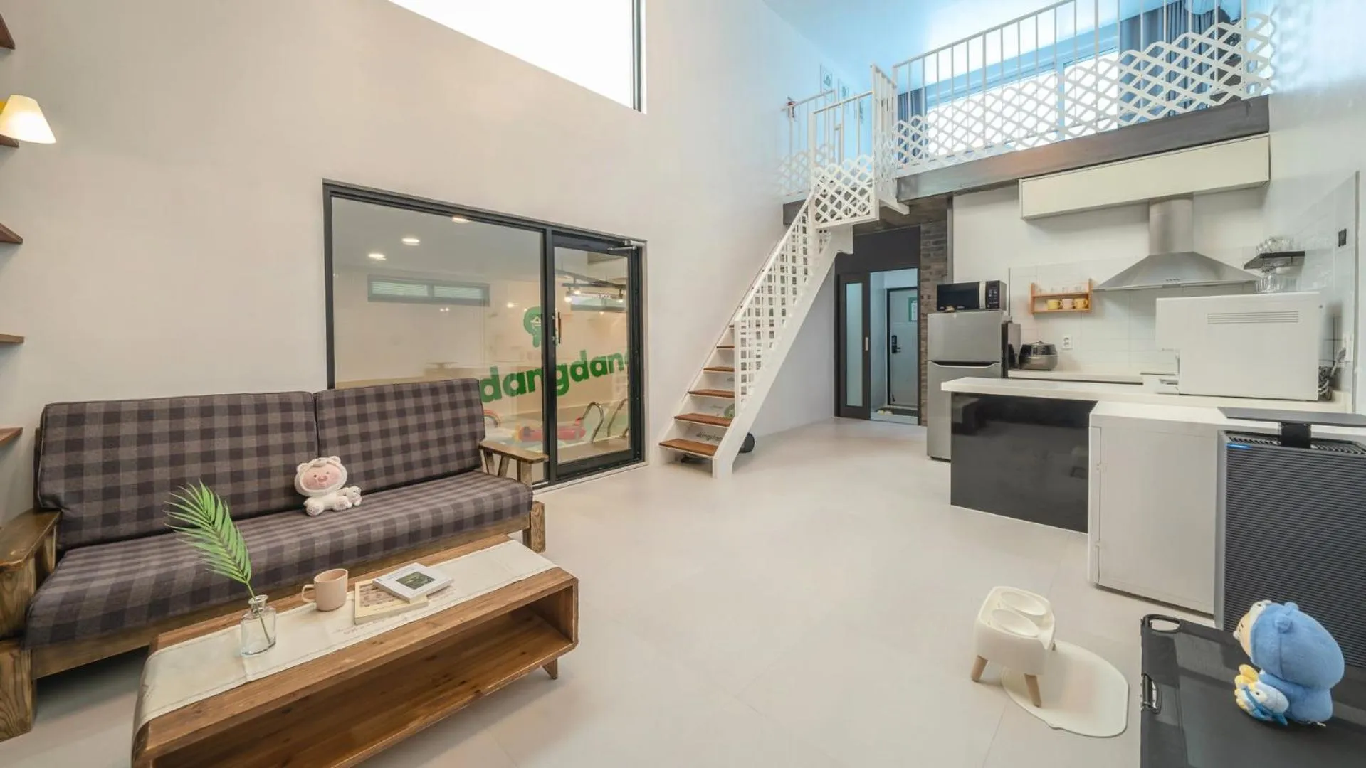 Property building in Gapyeong Dangdangi Pet Poolvilla Blue