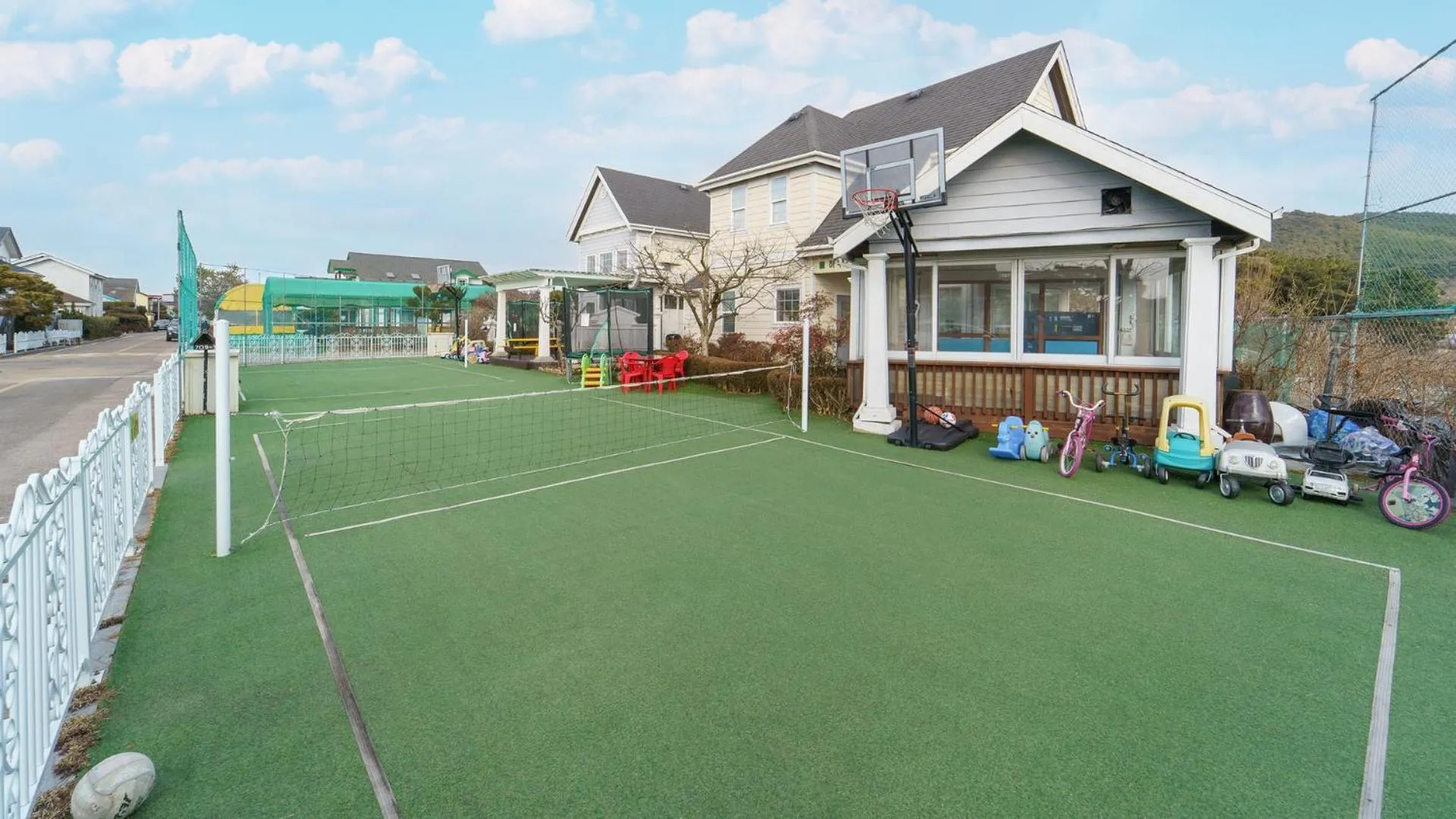 Property building in Daebudo Fullhouse Pension