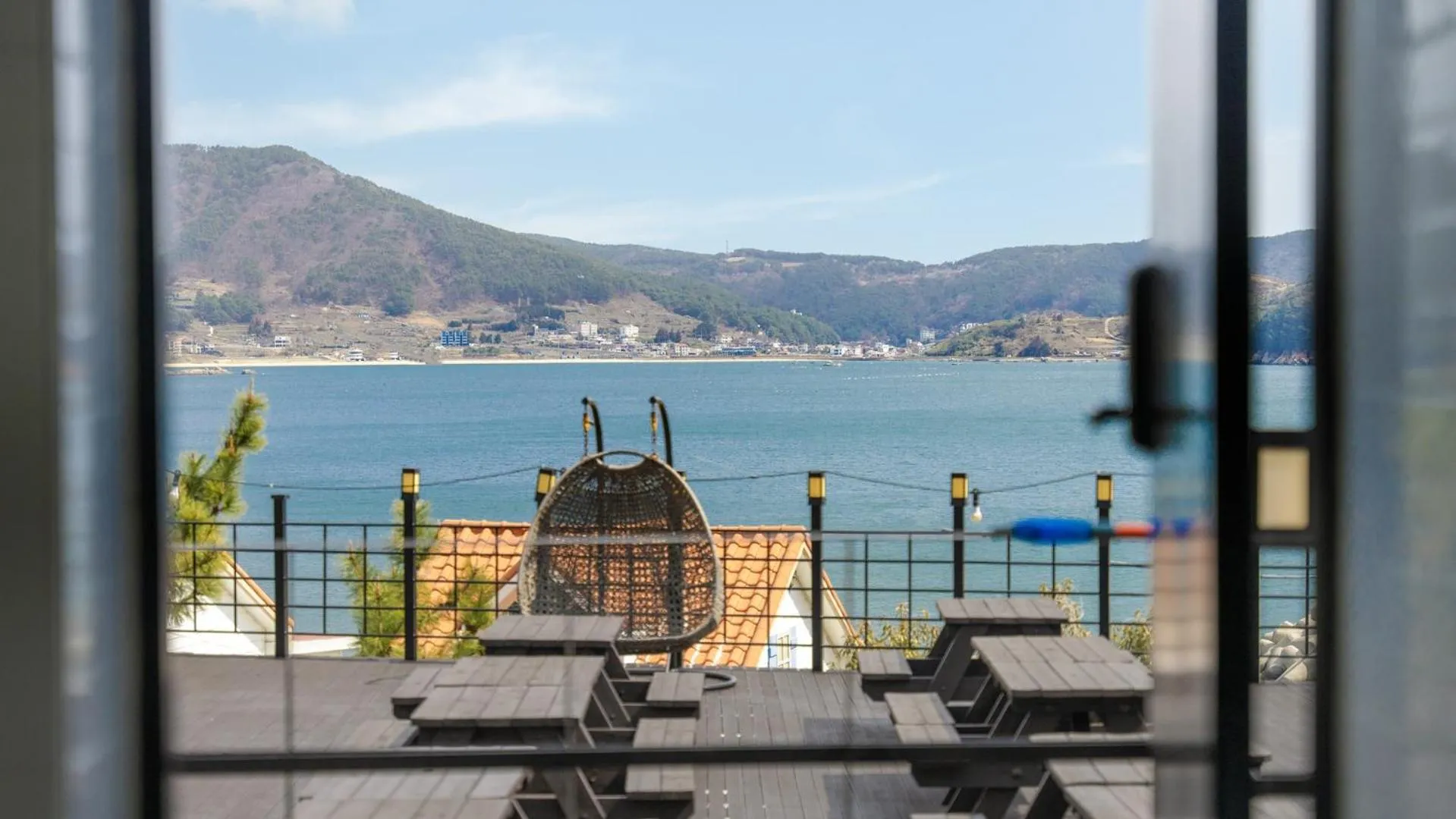 Property building in Geoje Badageurigo Pension