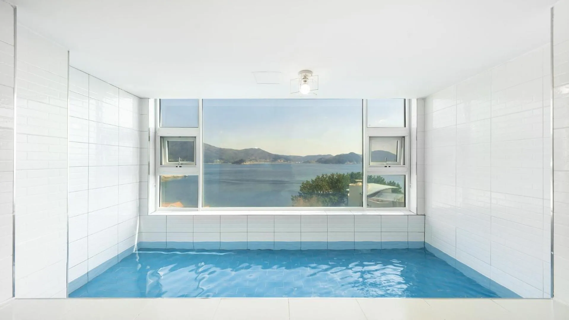 Property building in Geoje Badageurigo Pension