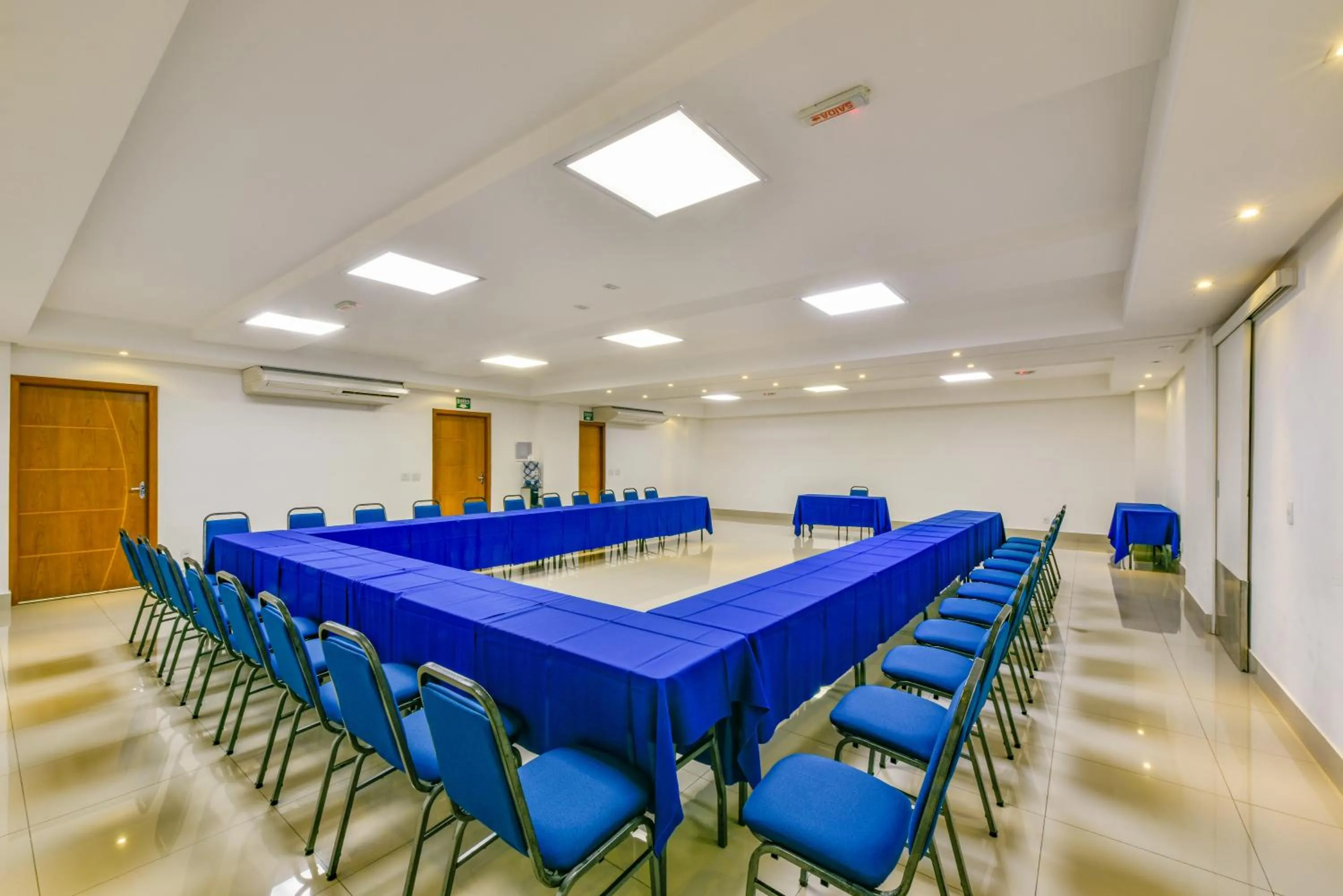 Meeting/conference room in Plaza Inn Breeze Aeroporto