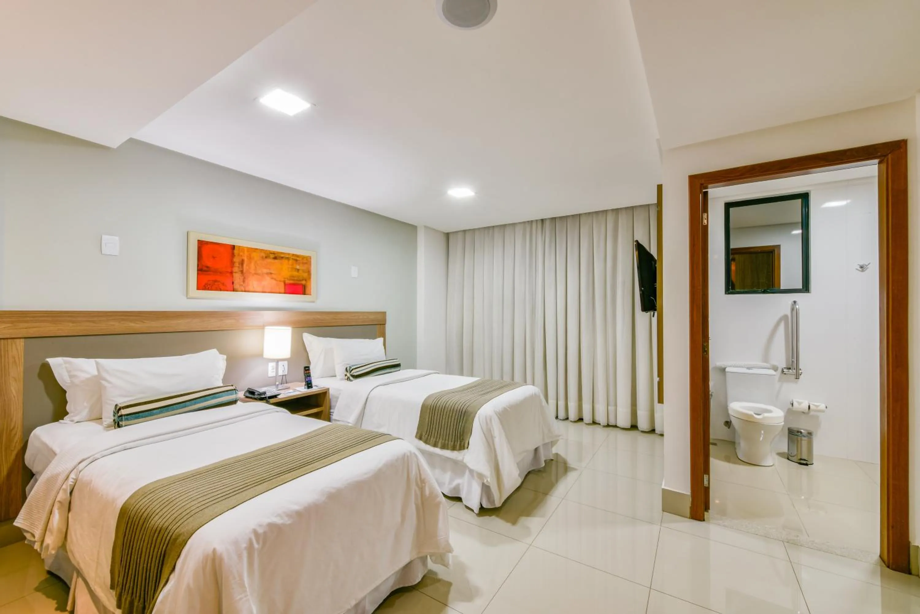 Bedroom, Bed in Plaza Inn Breeze Aeroporto