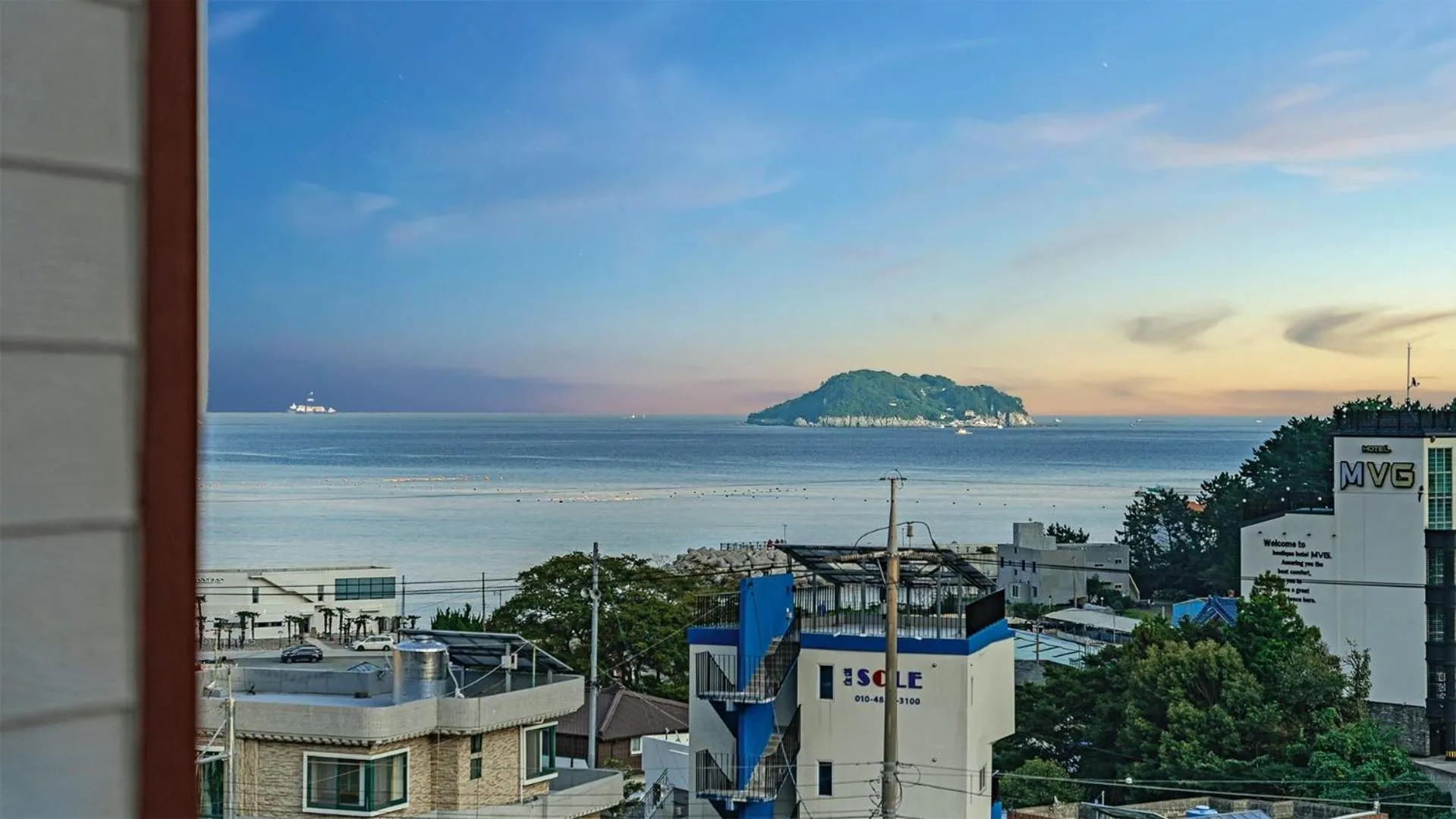 Property building in Geoje Araon Pension