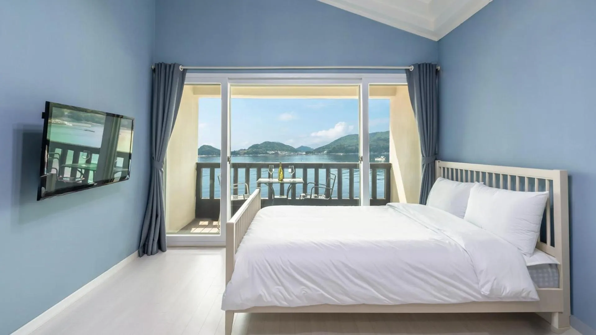 Property building, Bed in namhae sea stay N pet pension