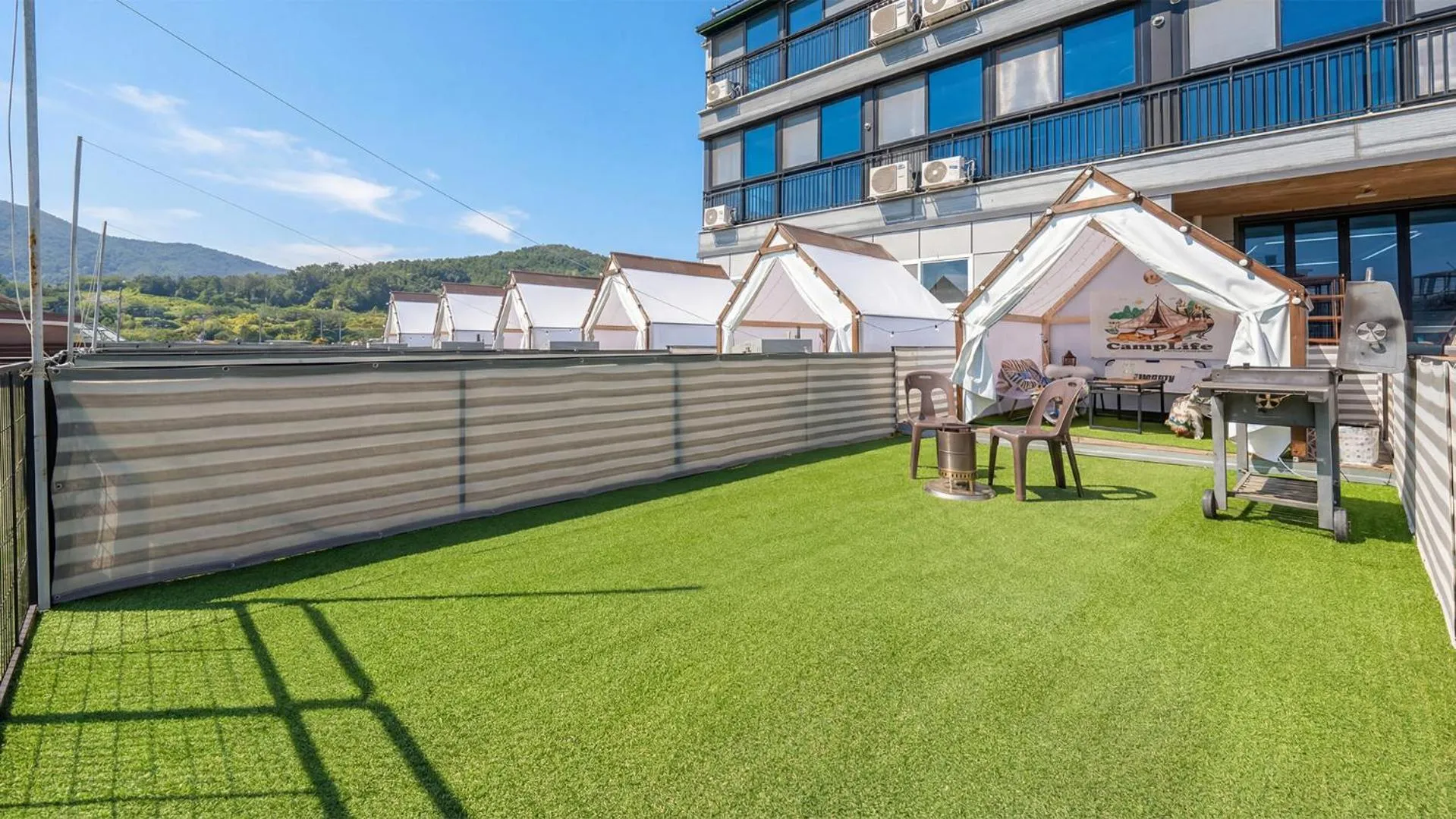 Namhae Dangdangi Dog Pension Blue