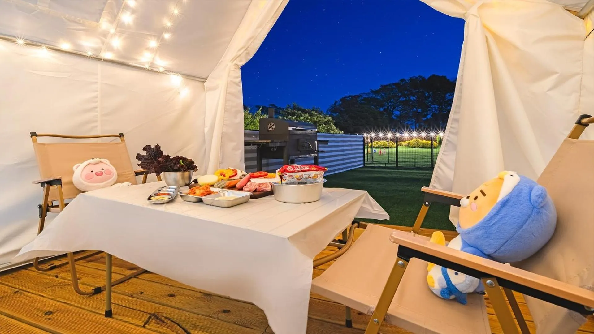 Namhae Dangdangi Dog Pension Blue