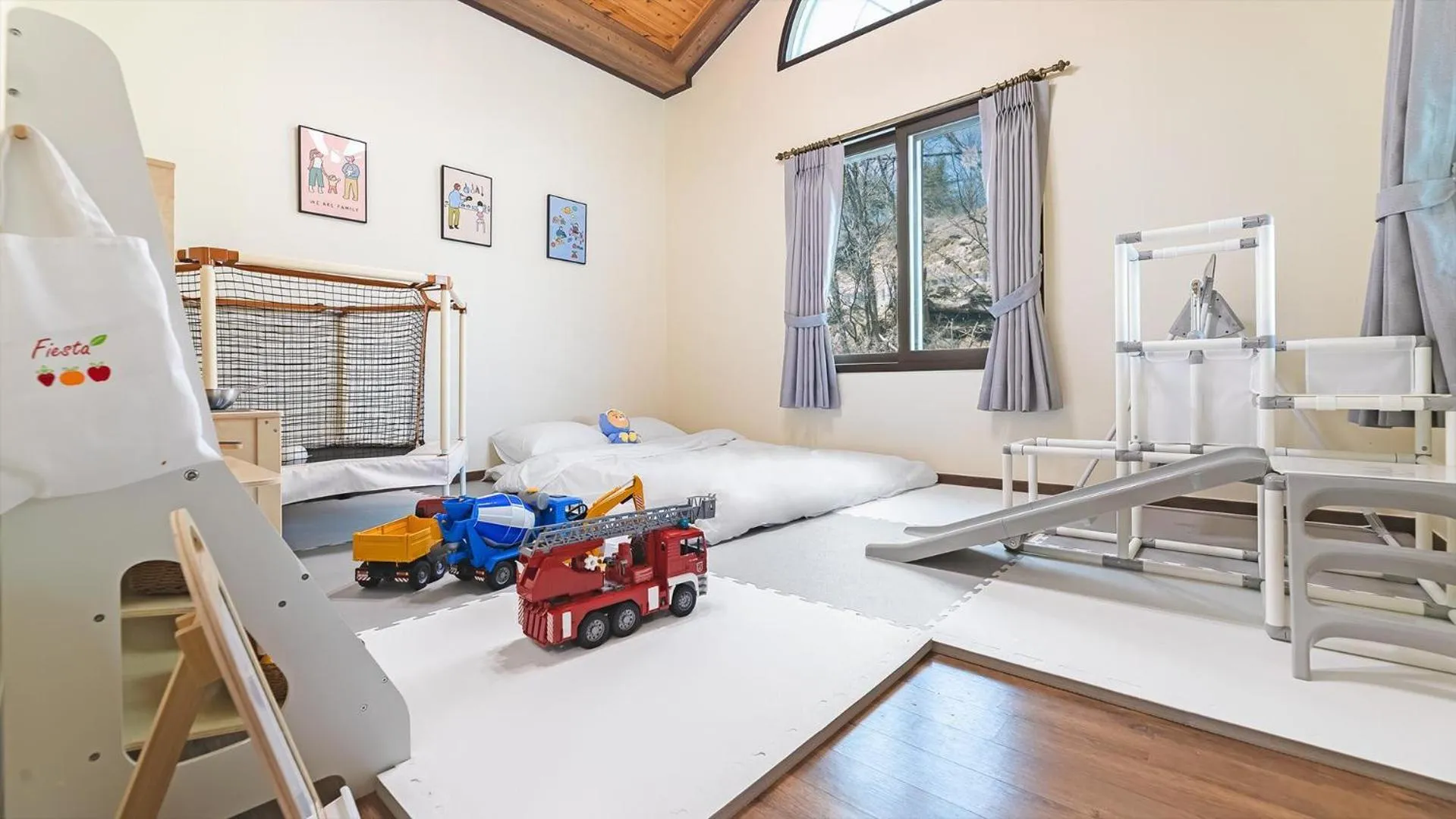 Namyangju HAIMOM Family Pension Black