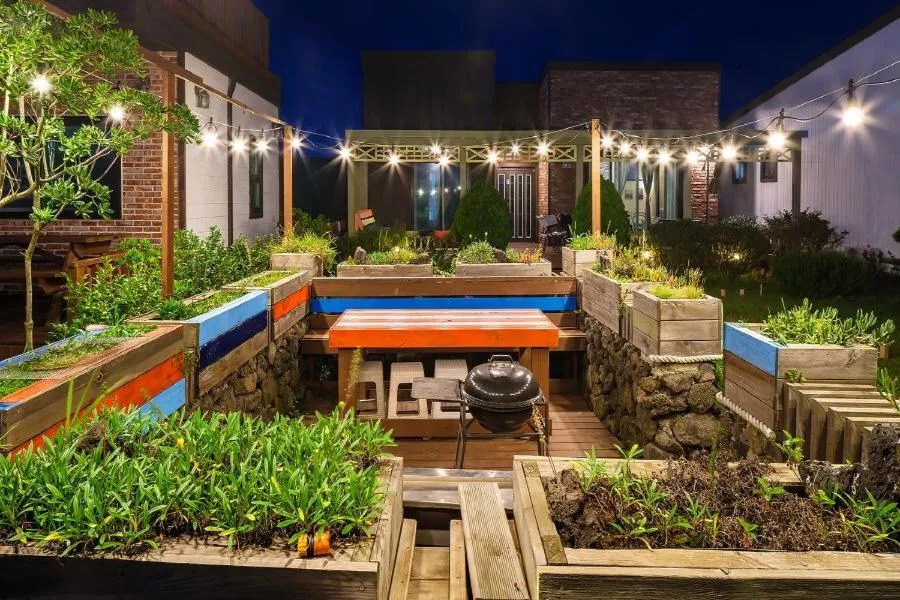 Property building in Jeju Jongdalrifeel House