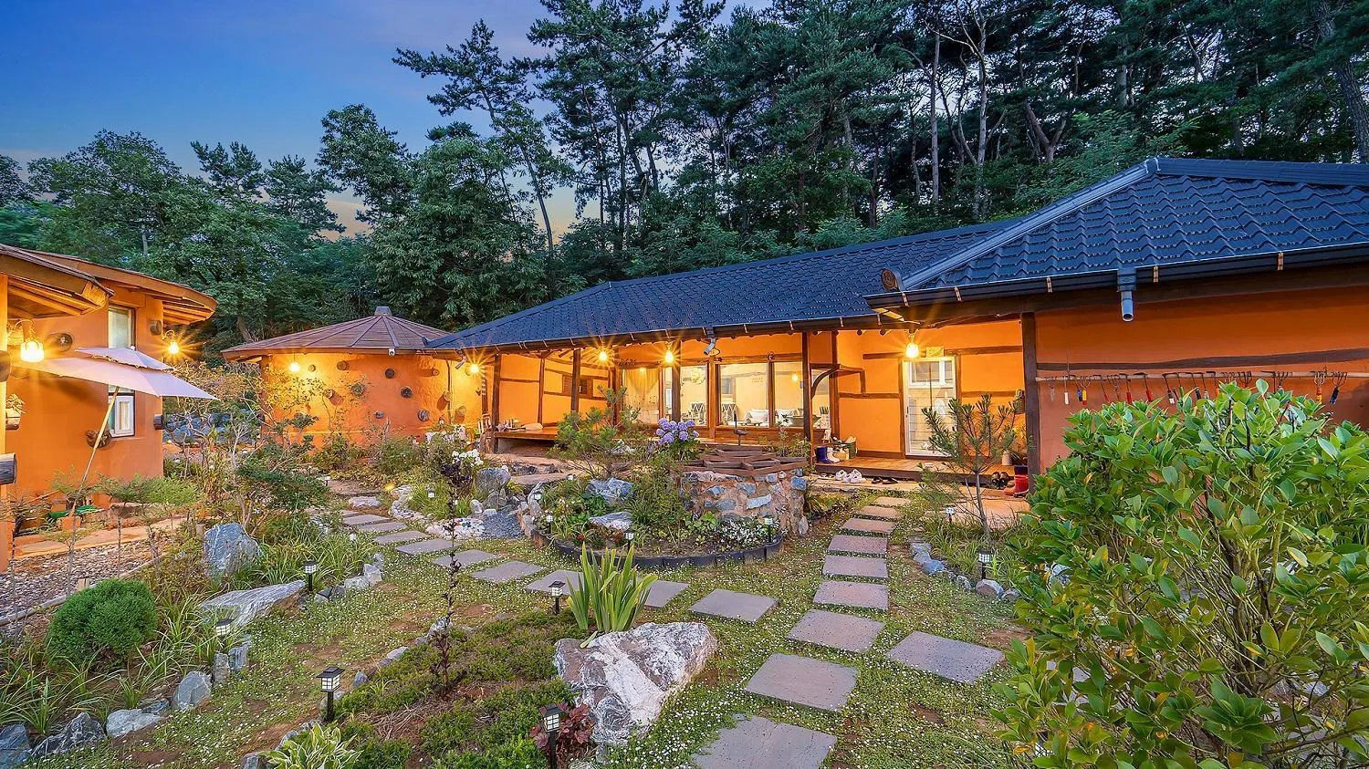 Property building in Taean Todamgil Pension