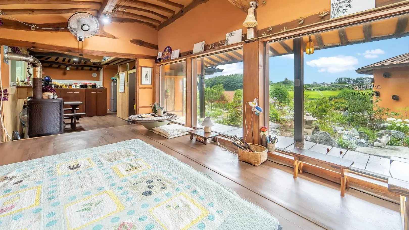 Property building in Taean Todamgil Pension