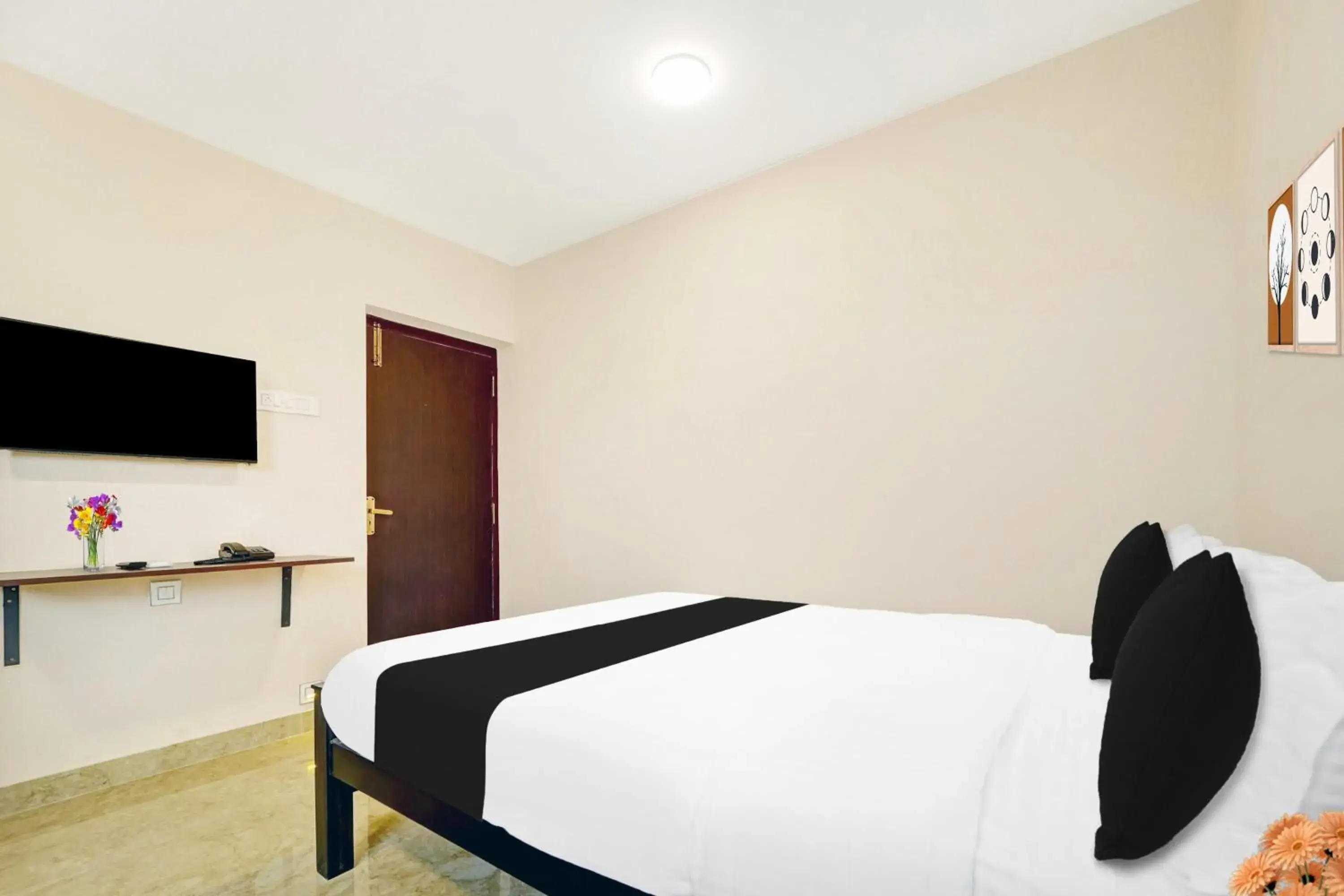 Standard Double Room - single occupancy in Super Collection O Saravanampatti Standard Double Room - single occupancy in Super Collection O Saravanampatti
