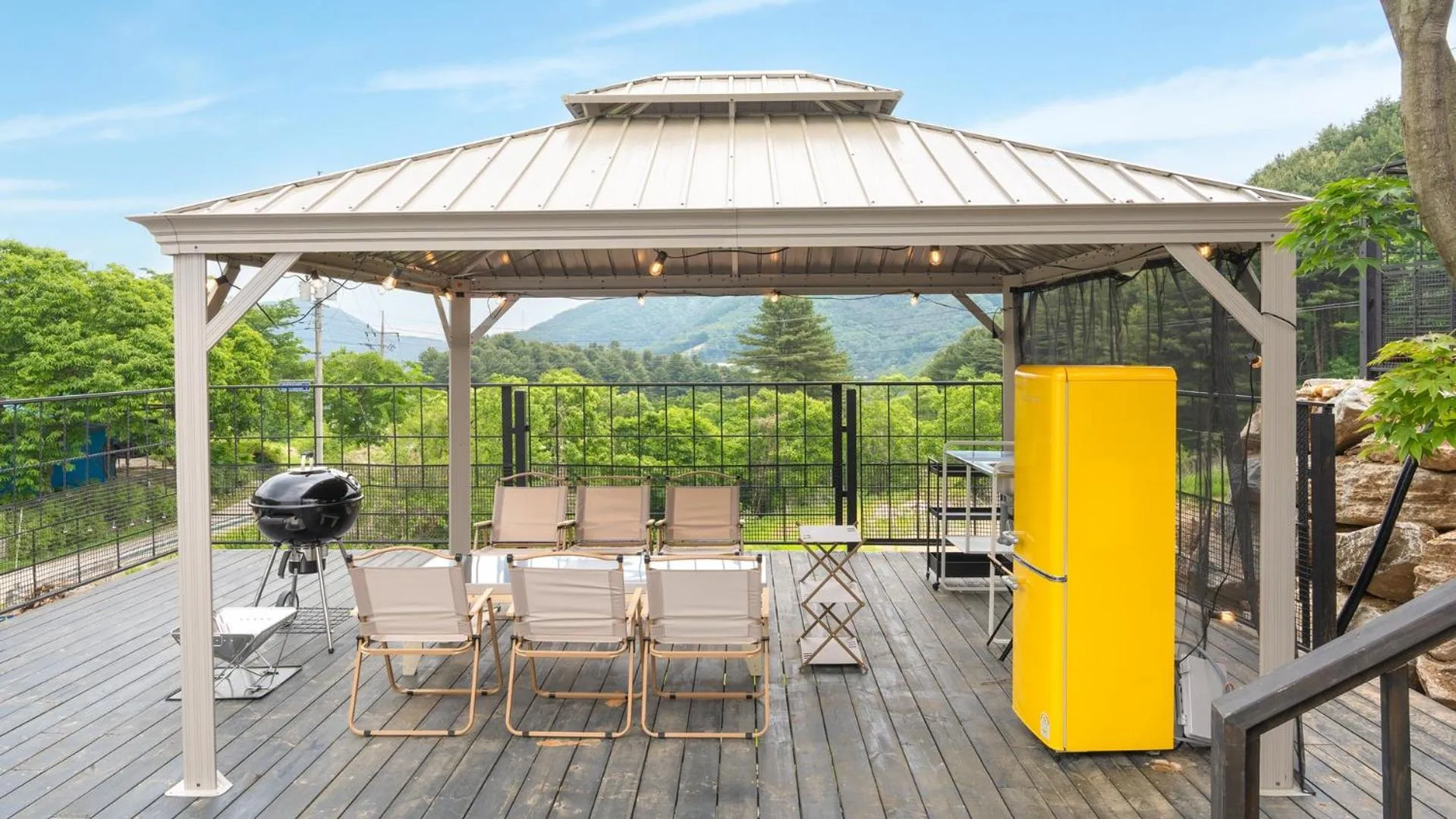 Property building in Gapyeong Dongban84 Glamping&Pool villa